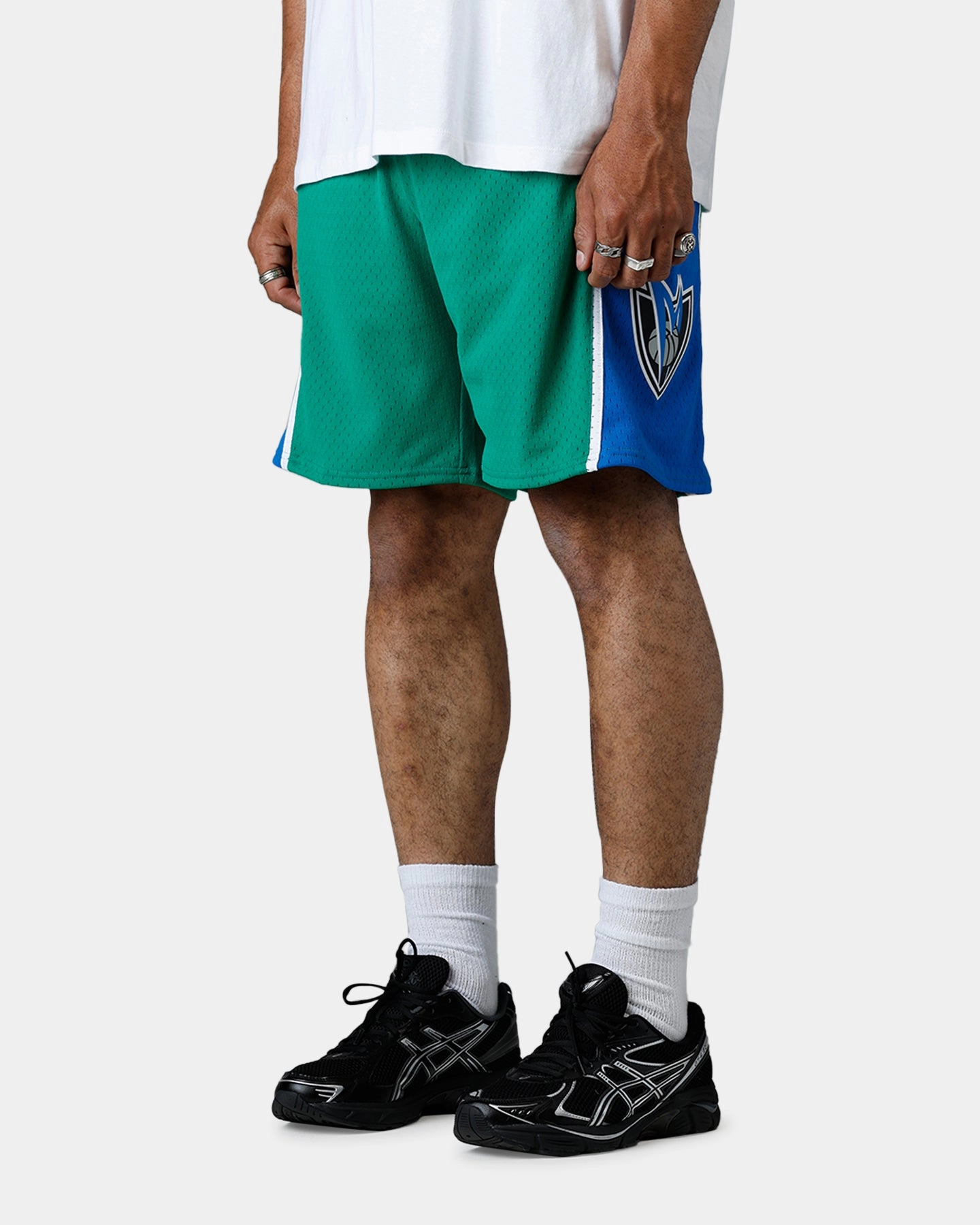 Mitchell & Ness Dallas Mavericks 2004 Swingman Shorts Green/Blue Flexible Stretch Waist Reflective Safety Details