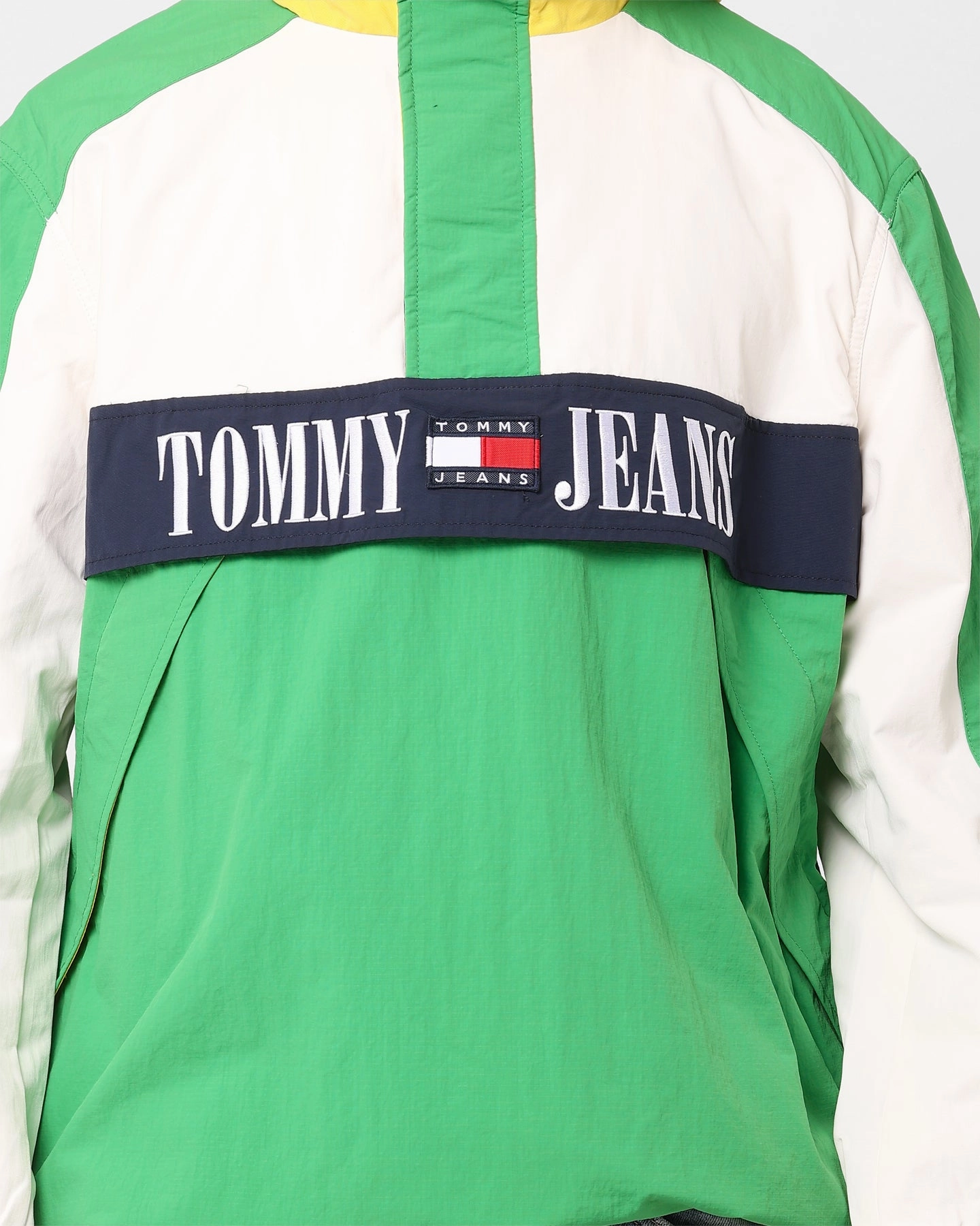 UV Protective Layer Tommy Jeans Oversized Chicago Archive Popover Windbreaker Jacket Coastal Green/Multi