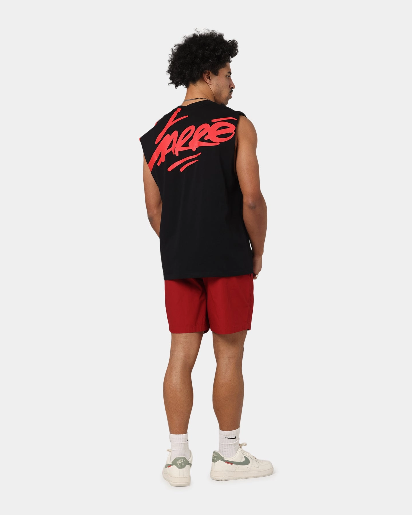Chic Vibes Chic Style Trend Carre Graffiti Muscle T-Shirt Black/Red