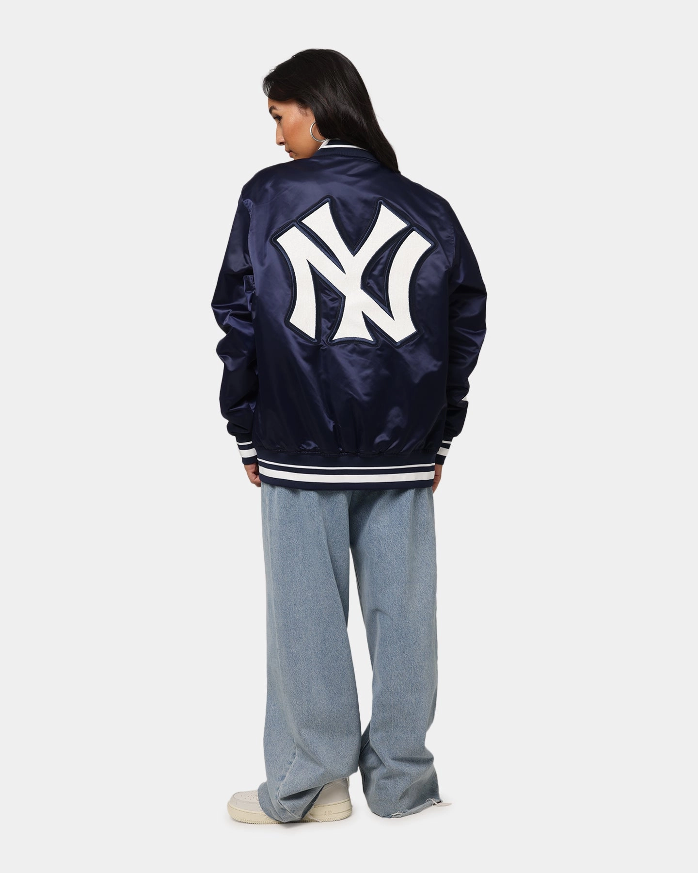 Pro Standard New York Yankees Classic Satin Jacket Midnight Navy Box