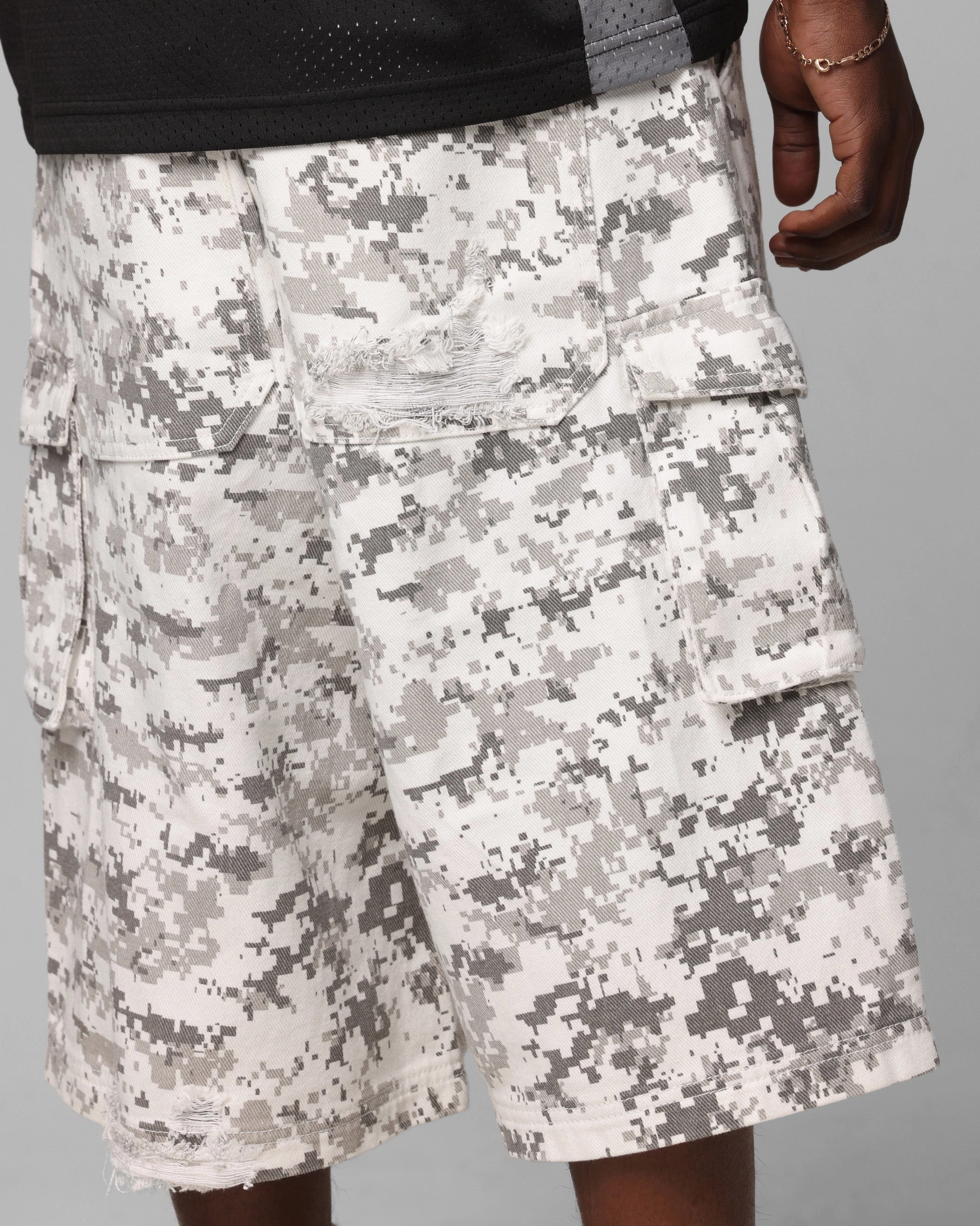 ReinforcedBeltLoops LightweightComfort Loiter Collateral Cargo Shorts Digi Snow Camo