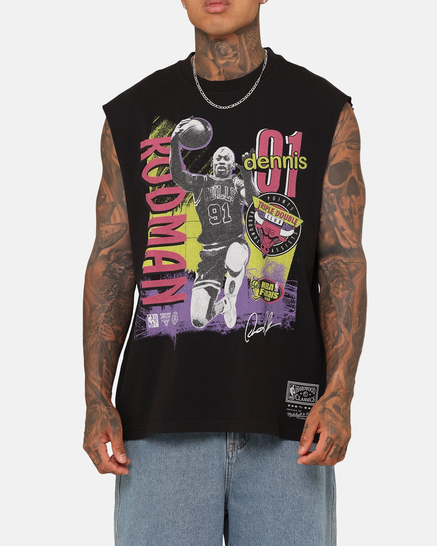 Daily Style Chic Outfit Mitchell & Ness Chicago Bulls Dennis Rodman Brush Off Muscle T-Shirt Black