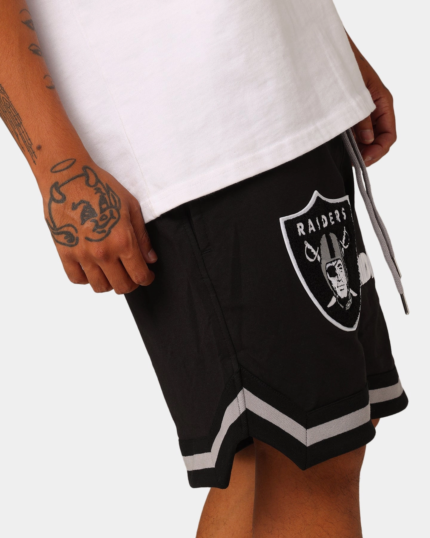 Hassle free maintenance New Era Las Vegas Raiders Shorts Black