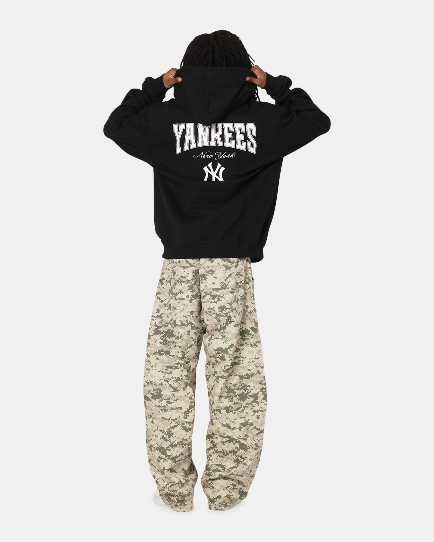 Majestic Athletic New York Yankees Champs Serial Mono Hoodie Black concert outfit