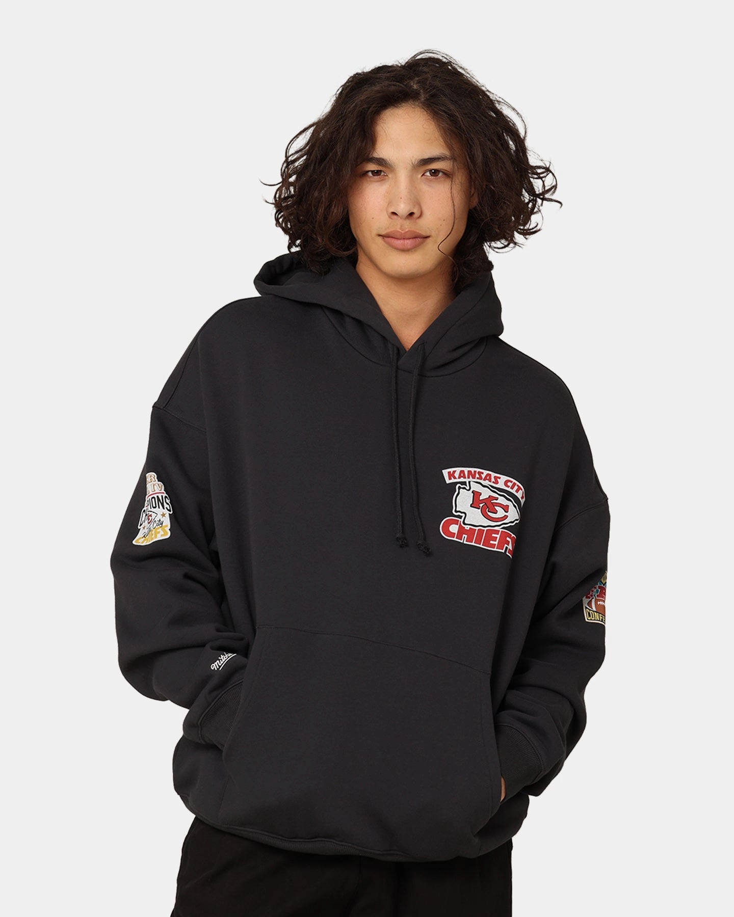 Mitchell & Ness Kansas City Chiefs Super Bowl World Hoodie Faded Black dancers
