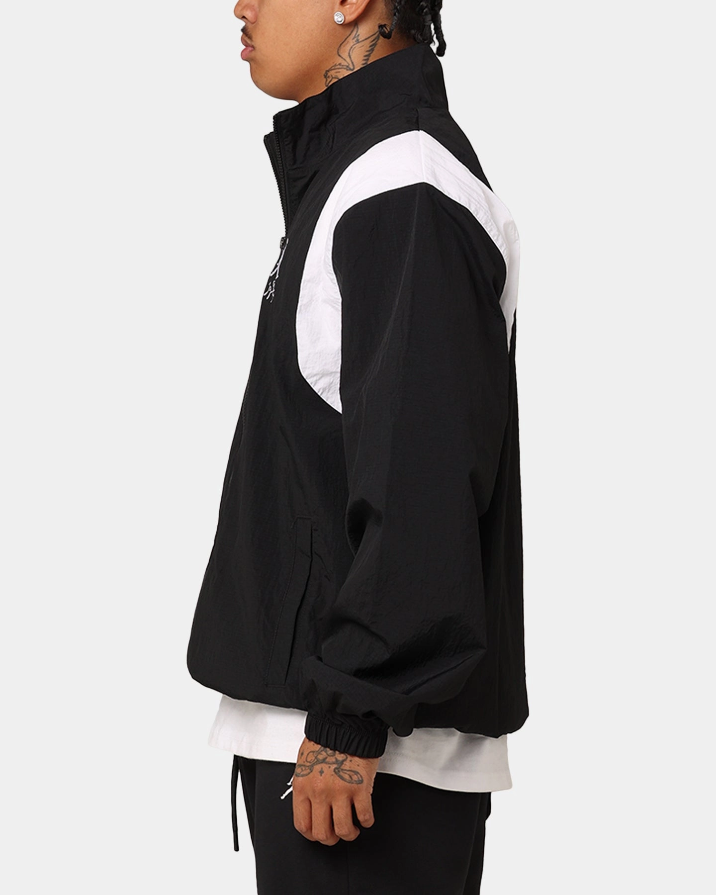 Jordan Essentials Jacket Black/White Everyday Comfort