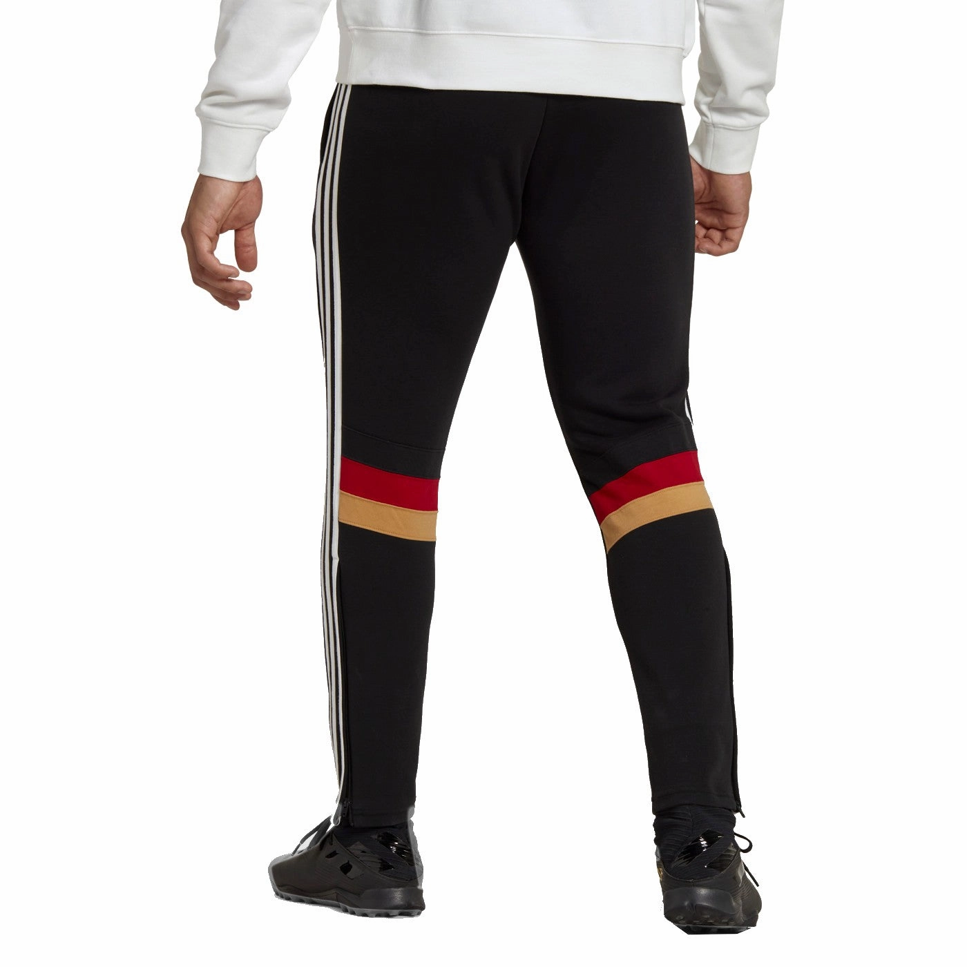 Germany Icon fans presentation Soccer tracksuit 2022/23 - Adidas Shape Retention
