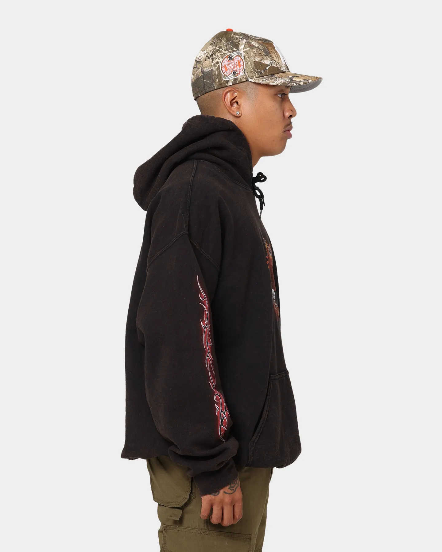 Adjustable Cuffs Universal Size Adaptation Goat Crew X South Park Satan Vintage Hoodie Black Wash