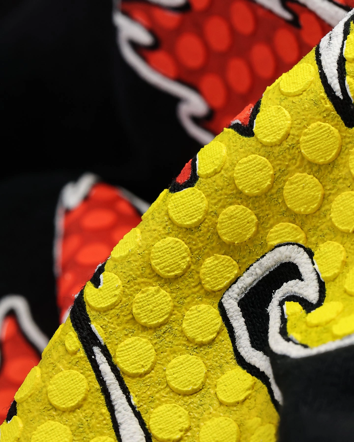 Glossy Look Goat Crew Hot Spike T-Shirt Black/Red/Yellow