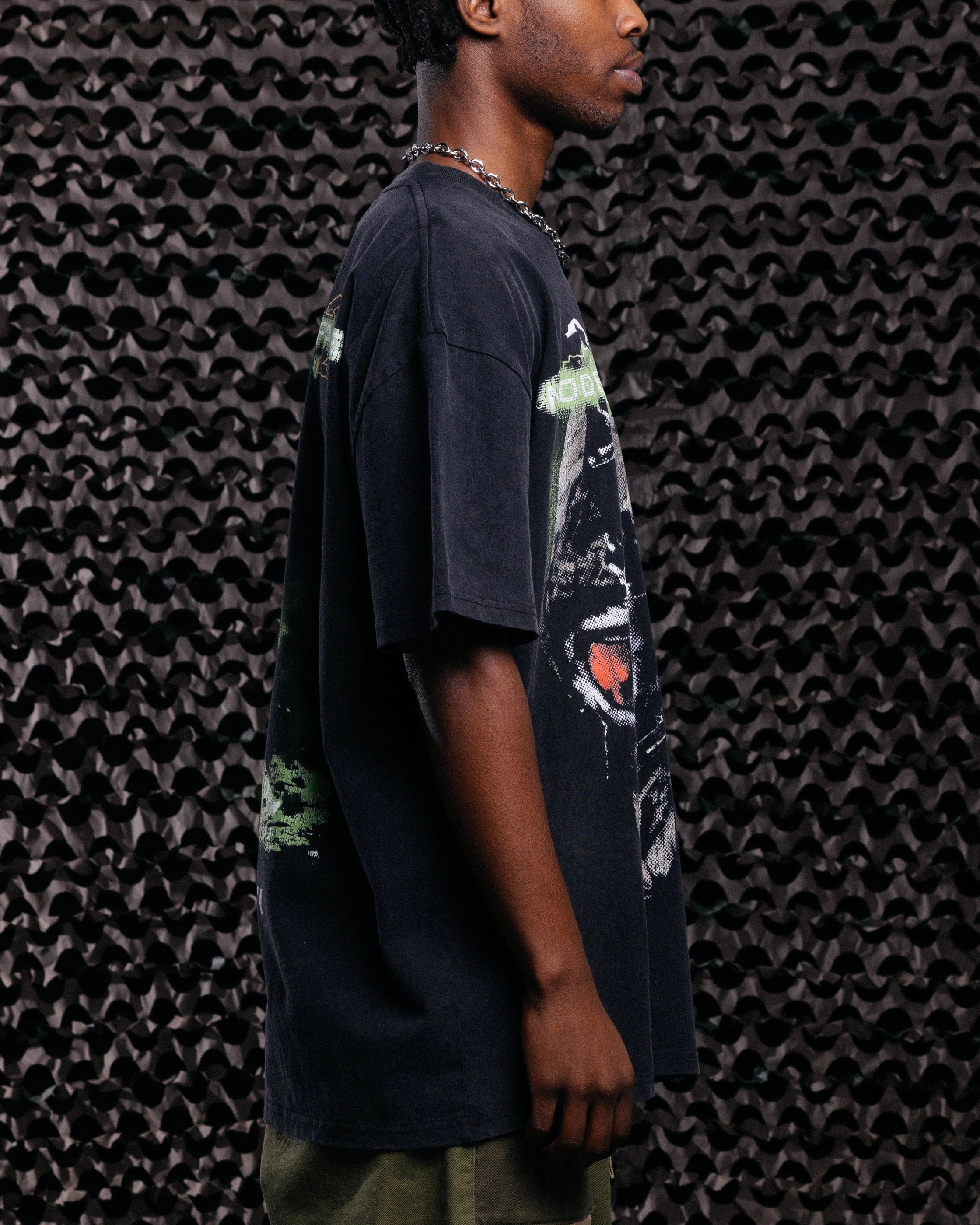 Goat Crew X Call Of Duty Modern Warfare 2 Heavy T-Shirt Vintage Black Layered Hem Design