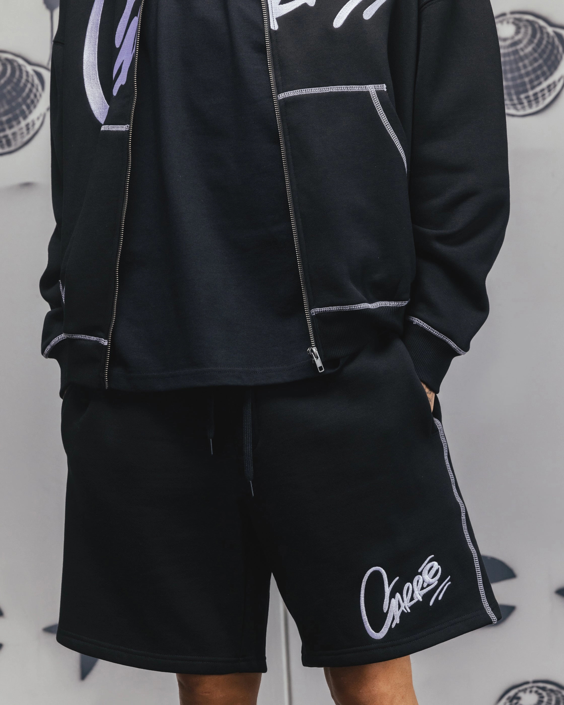 Flexible Material Carre Corrupt Sweat Shorts Black