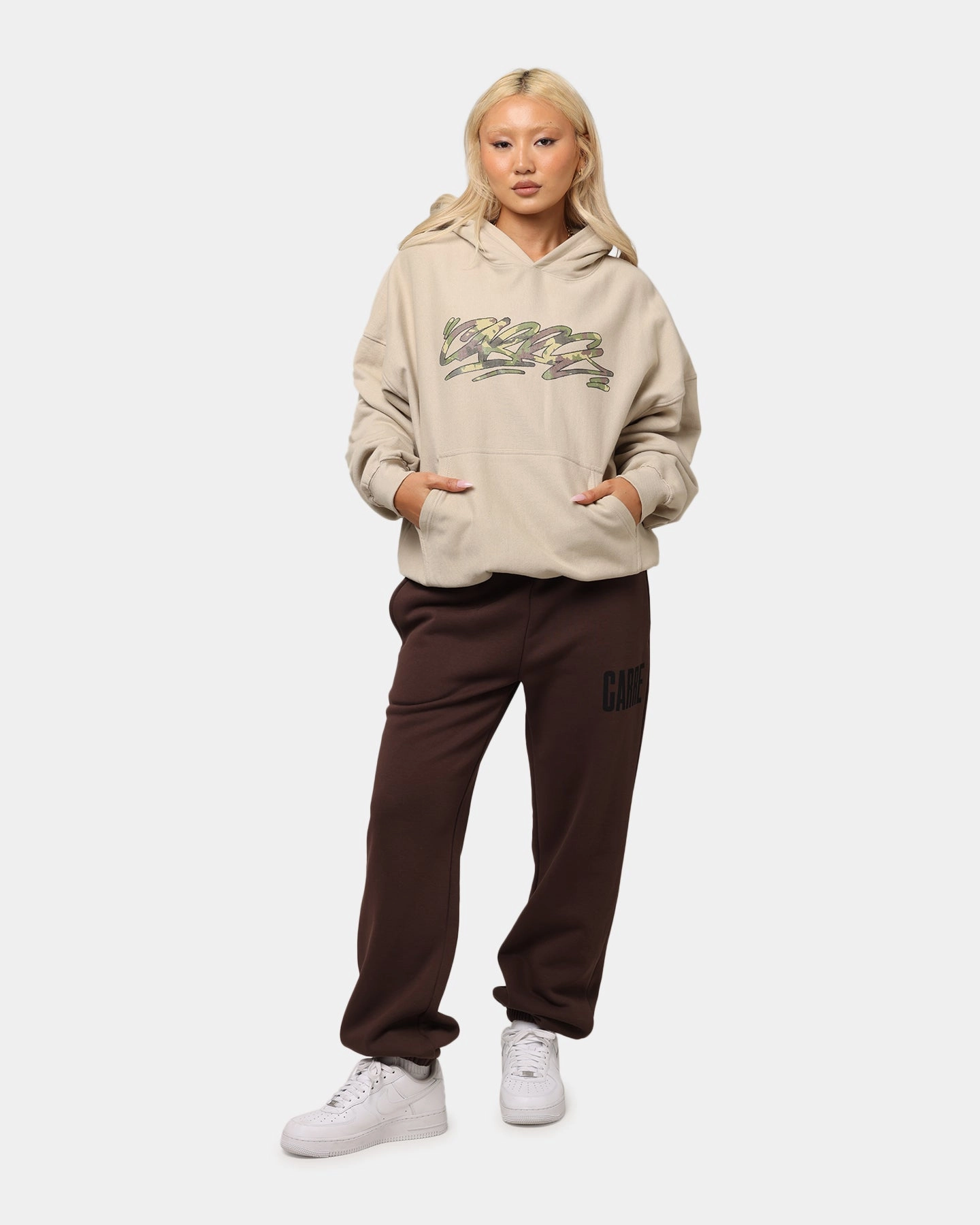 Freedom of movement Machine washable Carre Camo Script Hoodie Stone