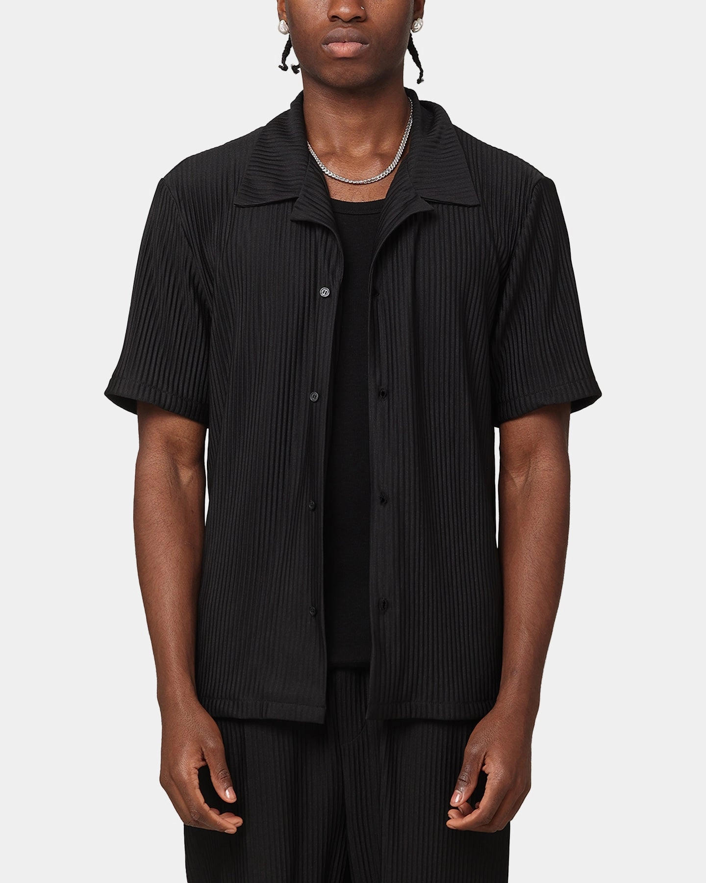 Tuckable Hem Lightweight Material XXIII Pleated Button Up Shirt Black