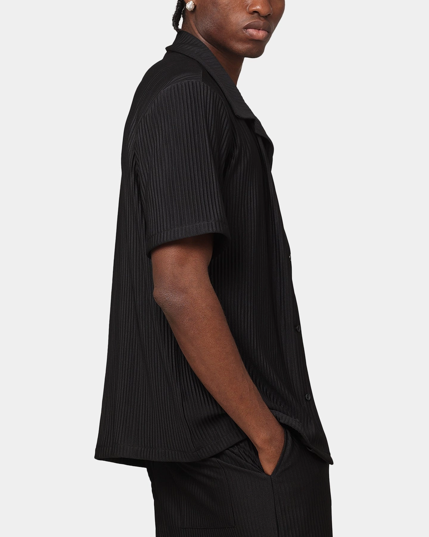 Anti Odor Treatment XXIII Pleated Button Up Shirt Black