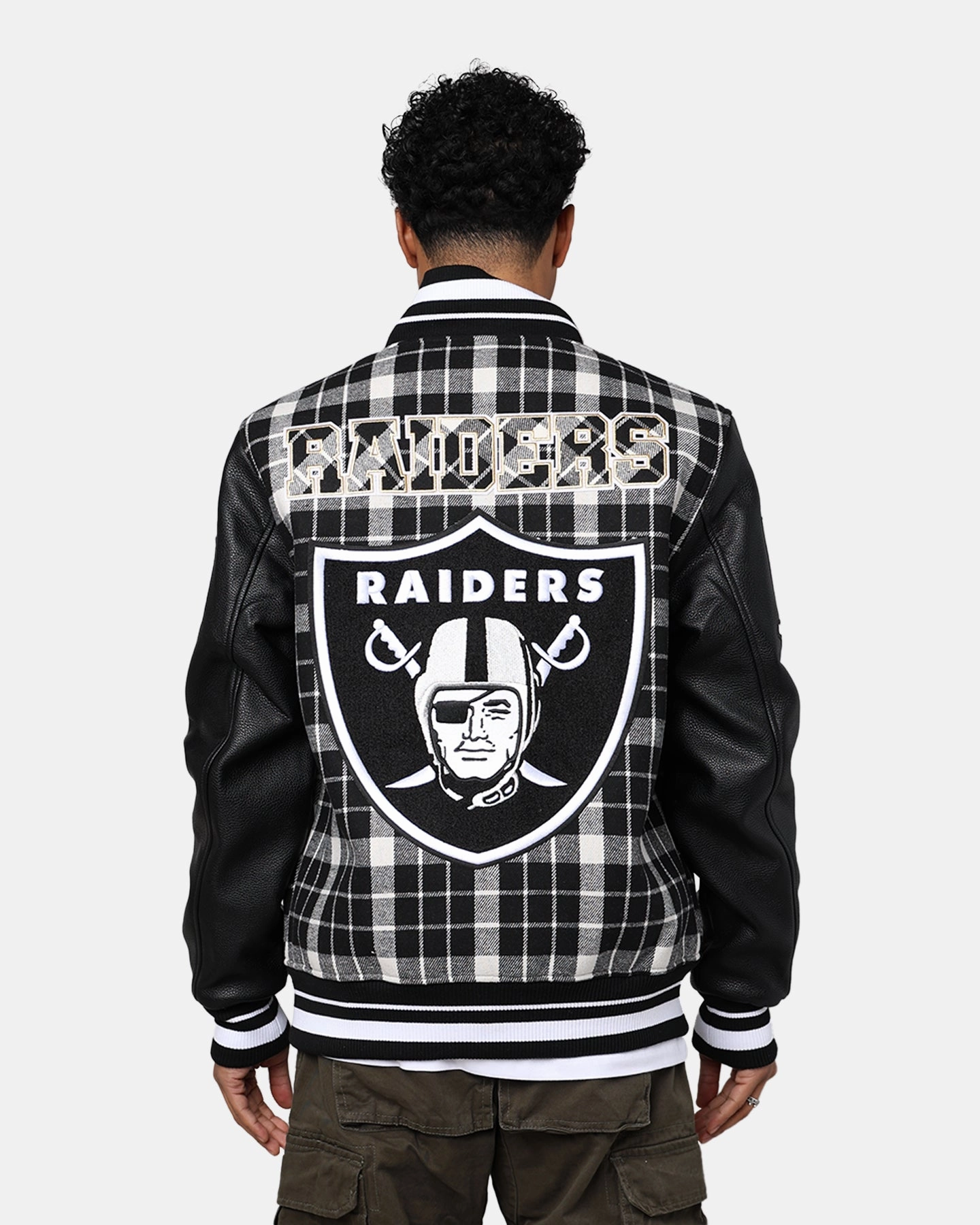 Pro Standard Las Vegas Raiders Pro Prep Plaid Jacket White/Black Travel-Ready Gear Full Length Front Zipper