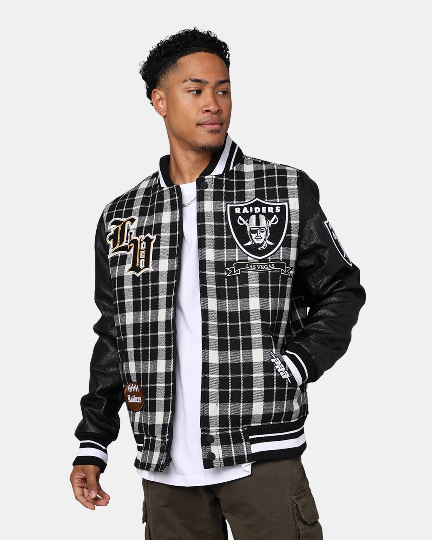 popular in America Pro Standard Las Vegas Raiders Pro Prep Plaid Jacket White/Black
