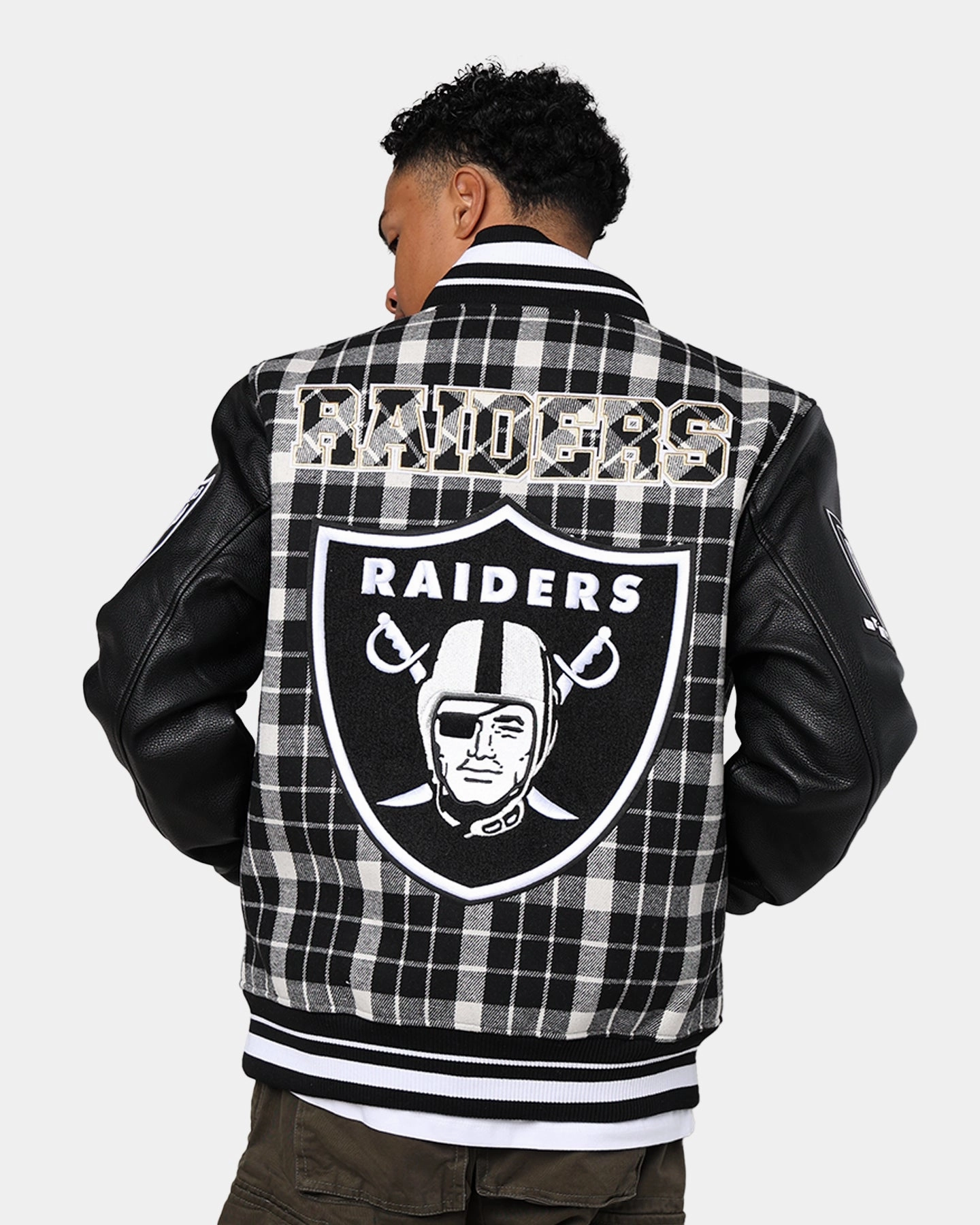 Pro Standard Las Vegas Raiders Pro Prep Plaid Jacket White/Black Classic Comfort Compression Packed Design