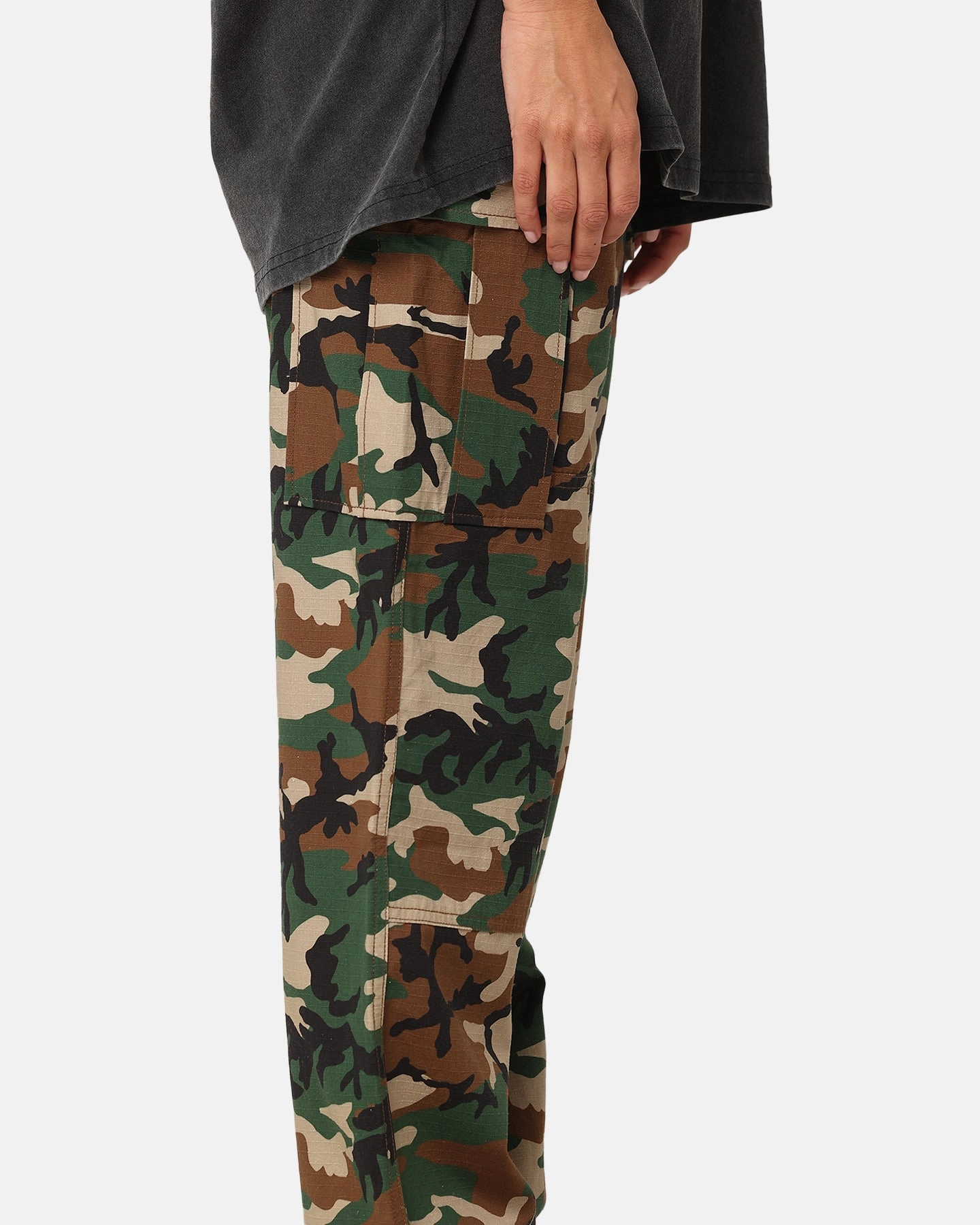 X-Girl Women's Easy Cargo Pants Camo Decorative stitching Contoured Panel Design