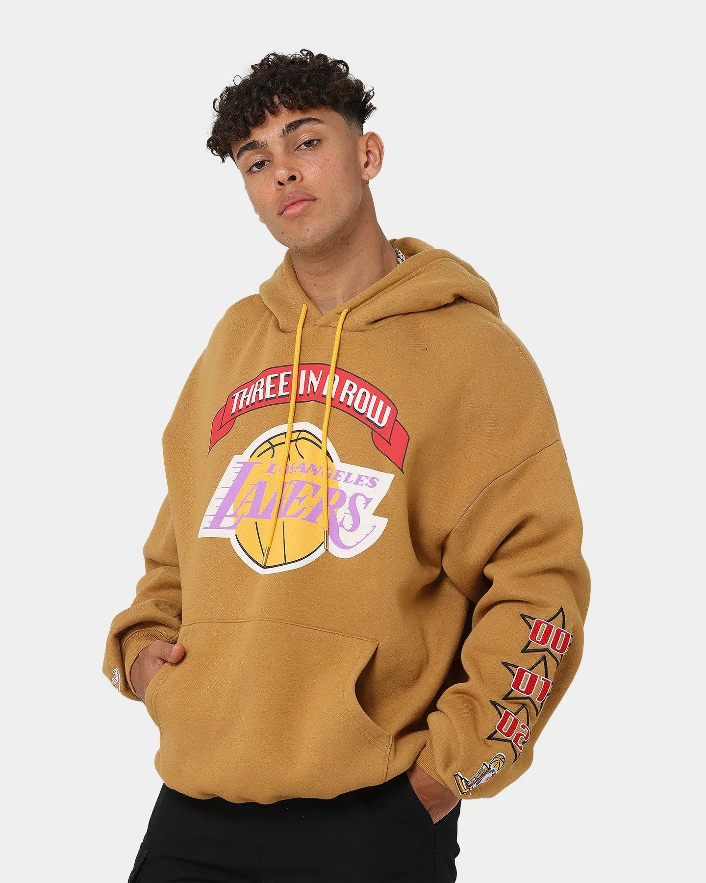 Range Softshell Material Mitchell & Ness Los Angeles Lakers 3-Peat Hoodie Bone Brown