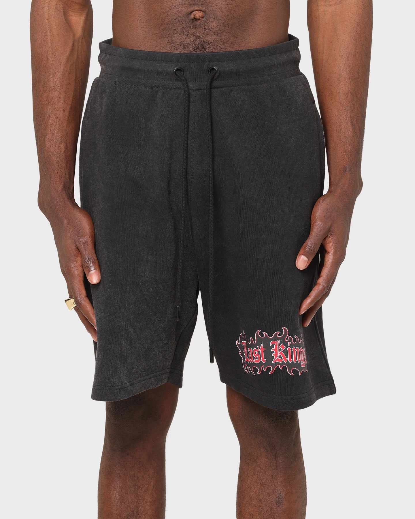 Last Kings Flaming Wings Sweat Shorts Black Wash Sporty Design