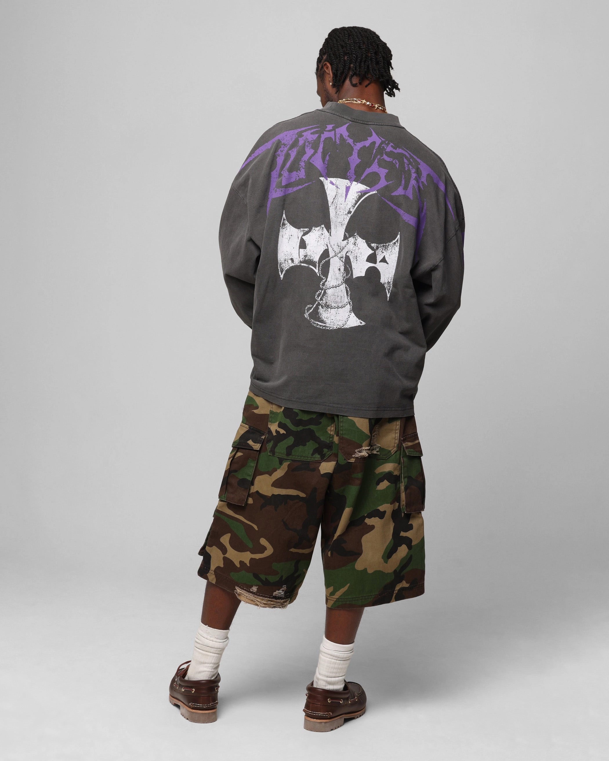 Classic Comfort Style Loiter Angel Number Long Sleeve T-Shirt Charcoal