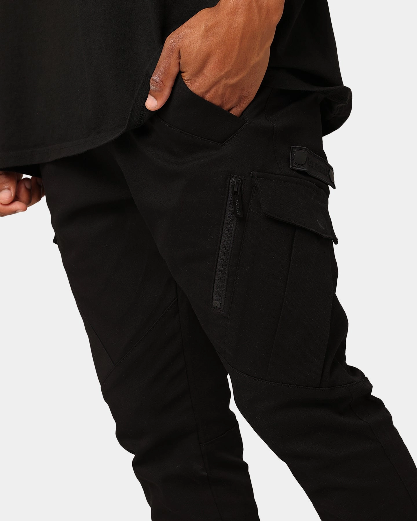 Quick Access Pockets Chic Comfort Carr?? Evolution Cargo Joggers Black/Black