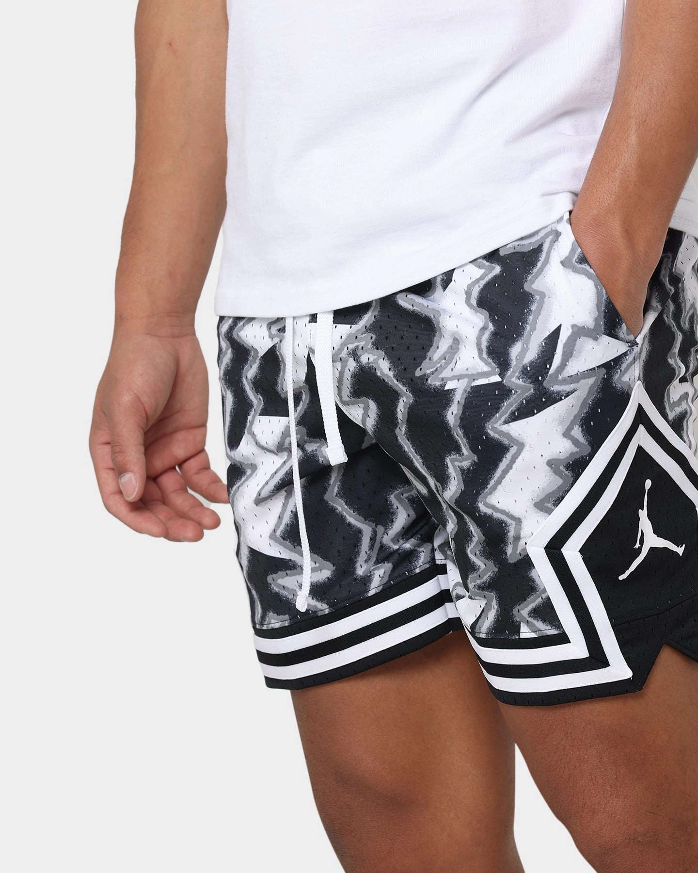 Jordan Dri-FIT Sport Barcelona Diamond Shorts White/Black/White Warm Vibe Hygienic Antimicrobial Layer