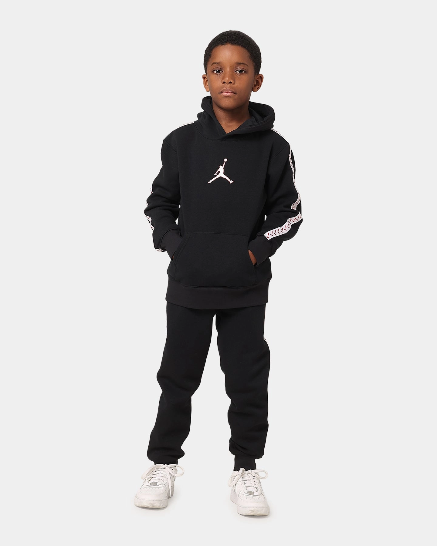 Jordan Kids' Baseline Pullover Hoodie Black runner