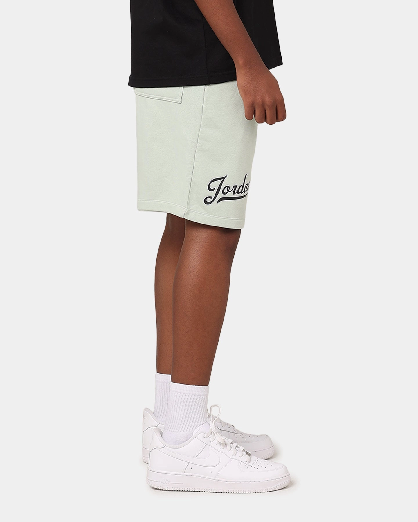 Luxury Feel date night look Jordan MVP Flight Fleece Short Seafoam/Black