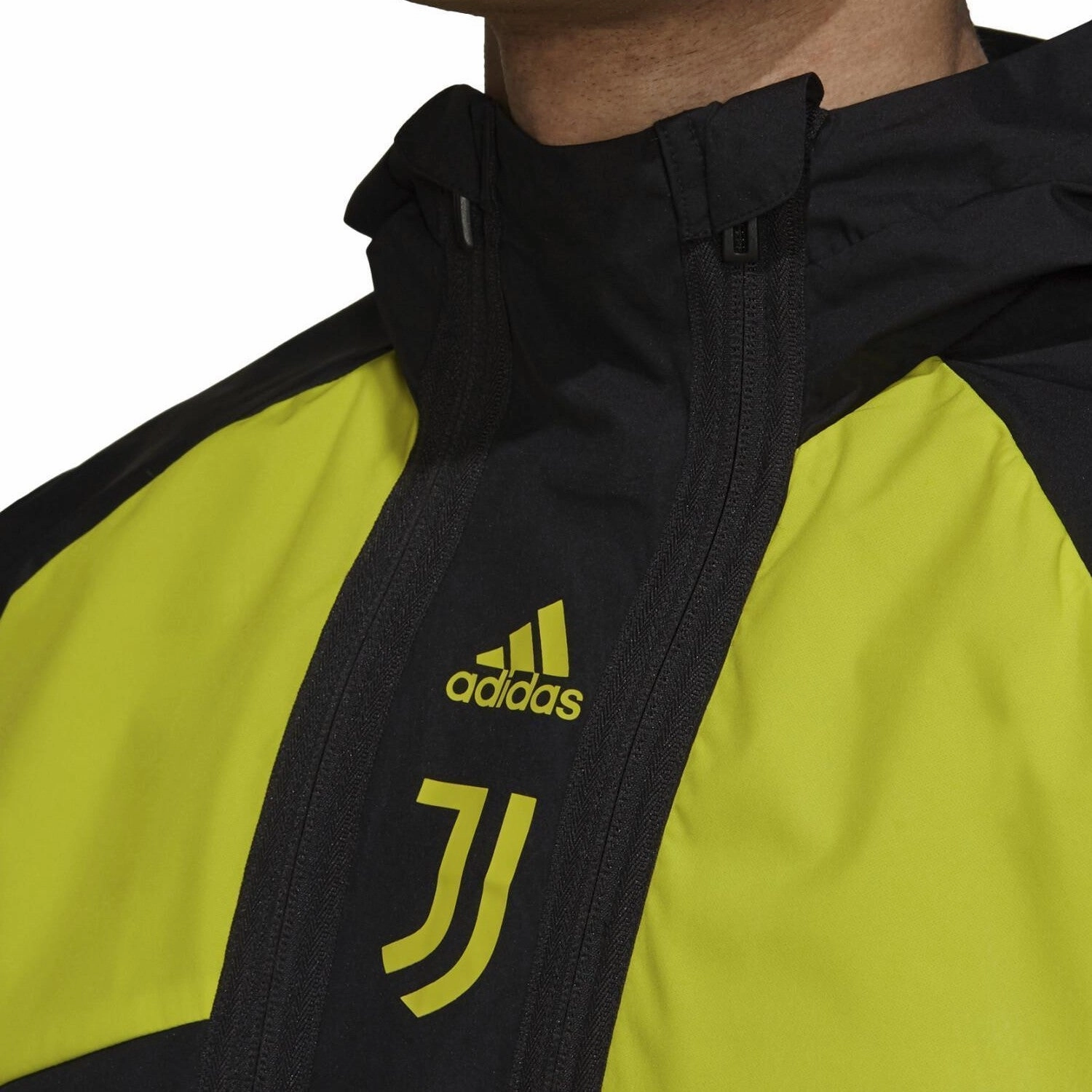 SweatGuard Barrier Solid colors Juventus Soccer casual travel jacket 2021/22 - Adidas