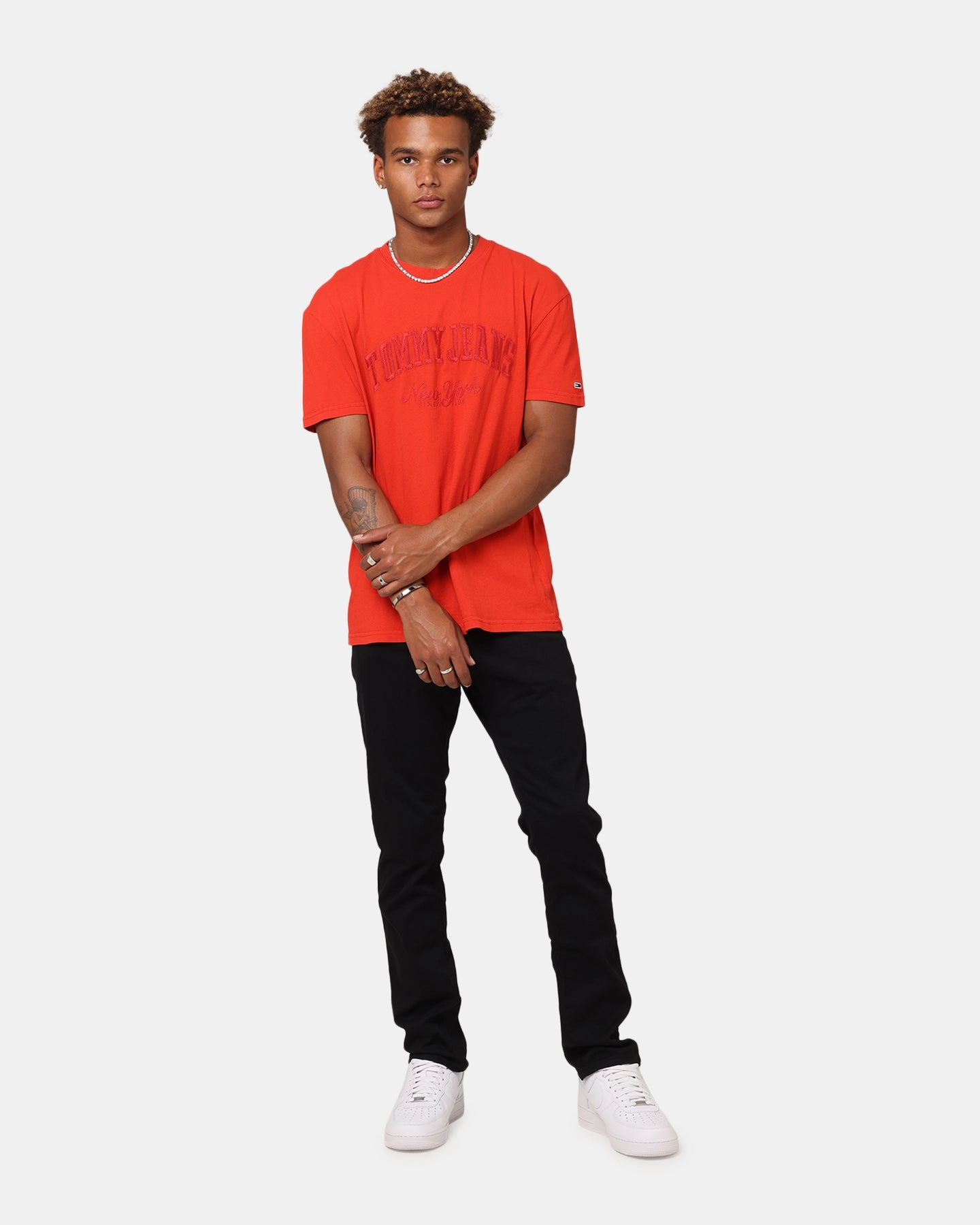 Tommy Jeans Regular Vintage Varsity T-Shirt Red Hot Stylish Wearable Perfect Layer Wear