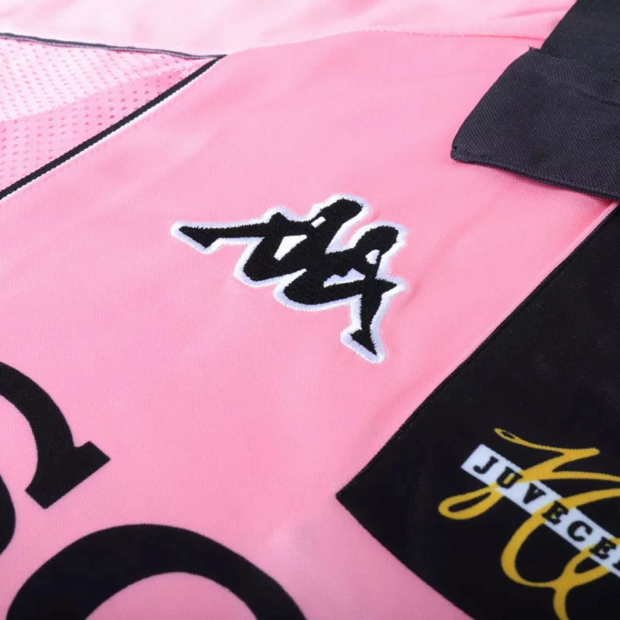 Reflective accents Laser Cut Vents 1997/98 Juventus Centenary Away Jersey