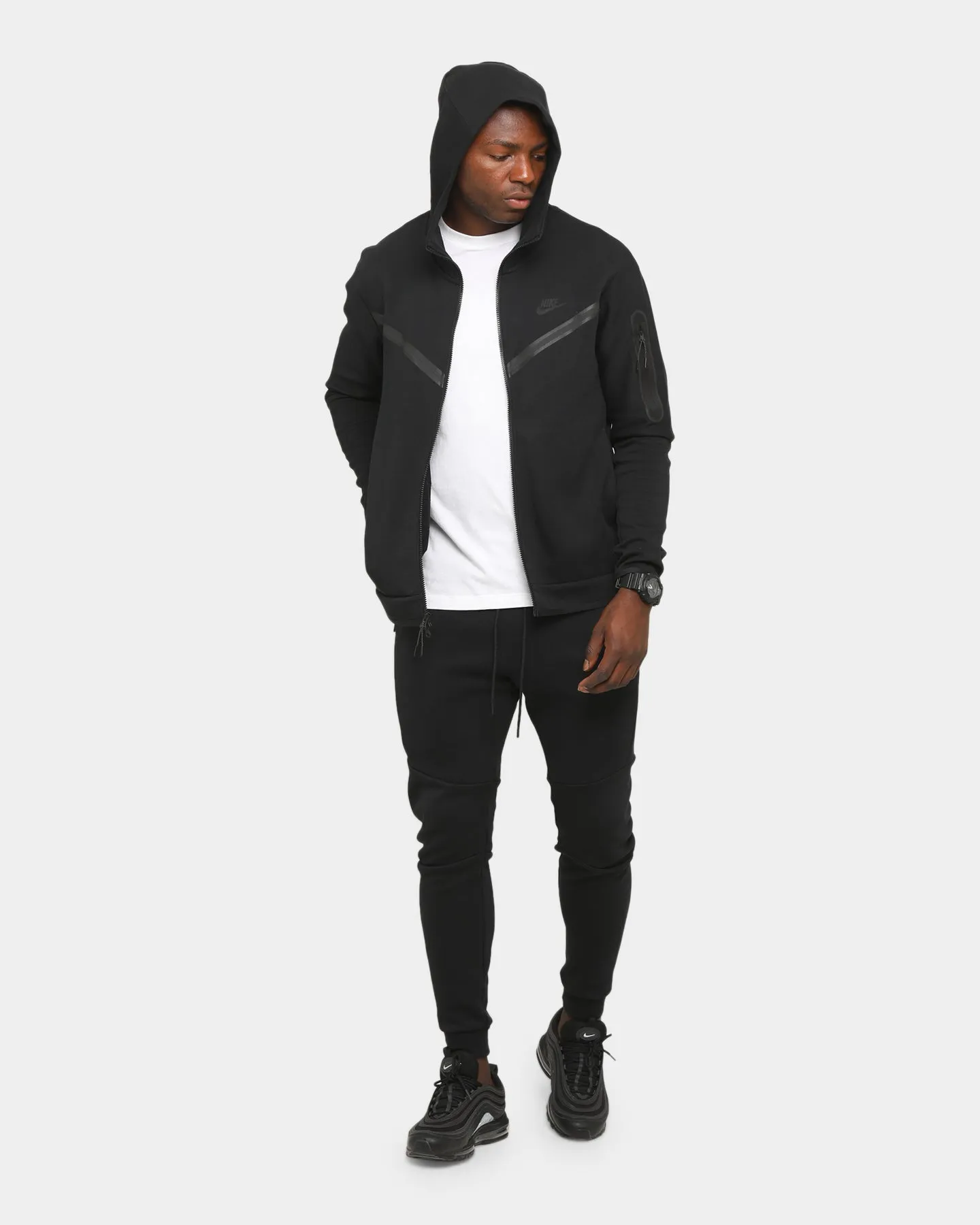 coordinating piece Men's Nike NSW Tech Fleece Hoodie Full Zip Black/Black