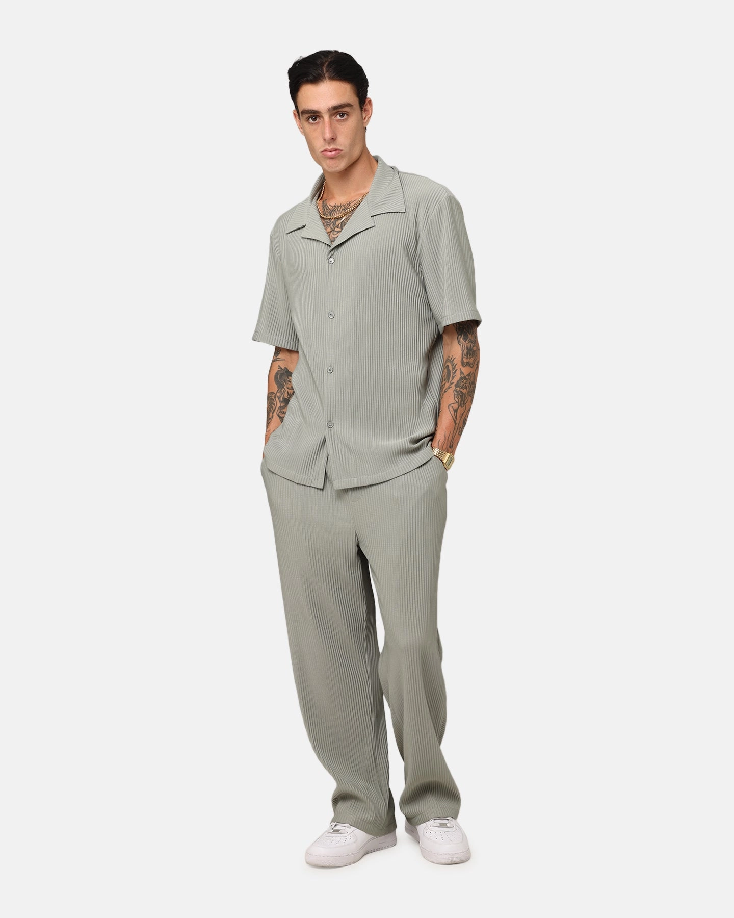 XXIII Pleated Button Up Shirt Olive Urban Style