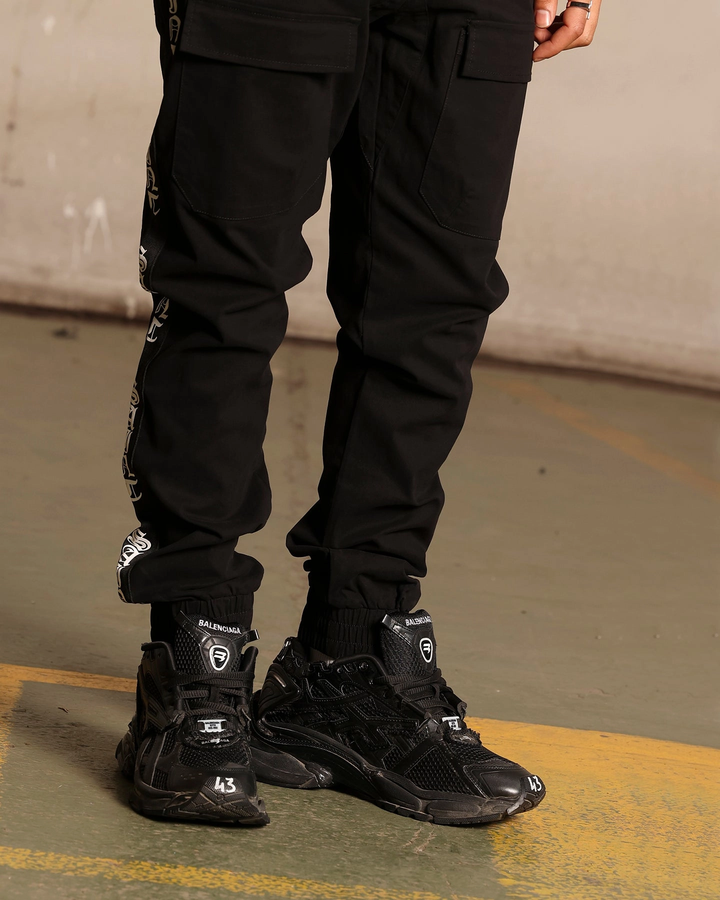 Durable Seams Saint Morta Fallen Jogger Black