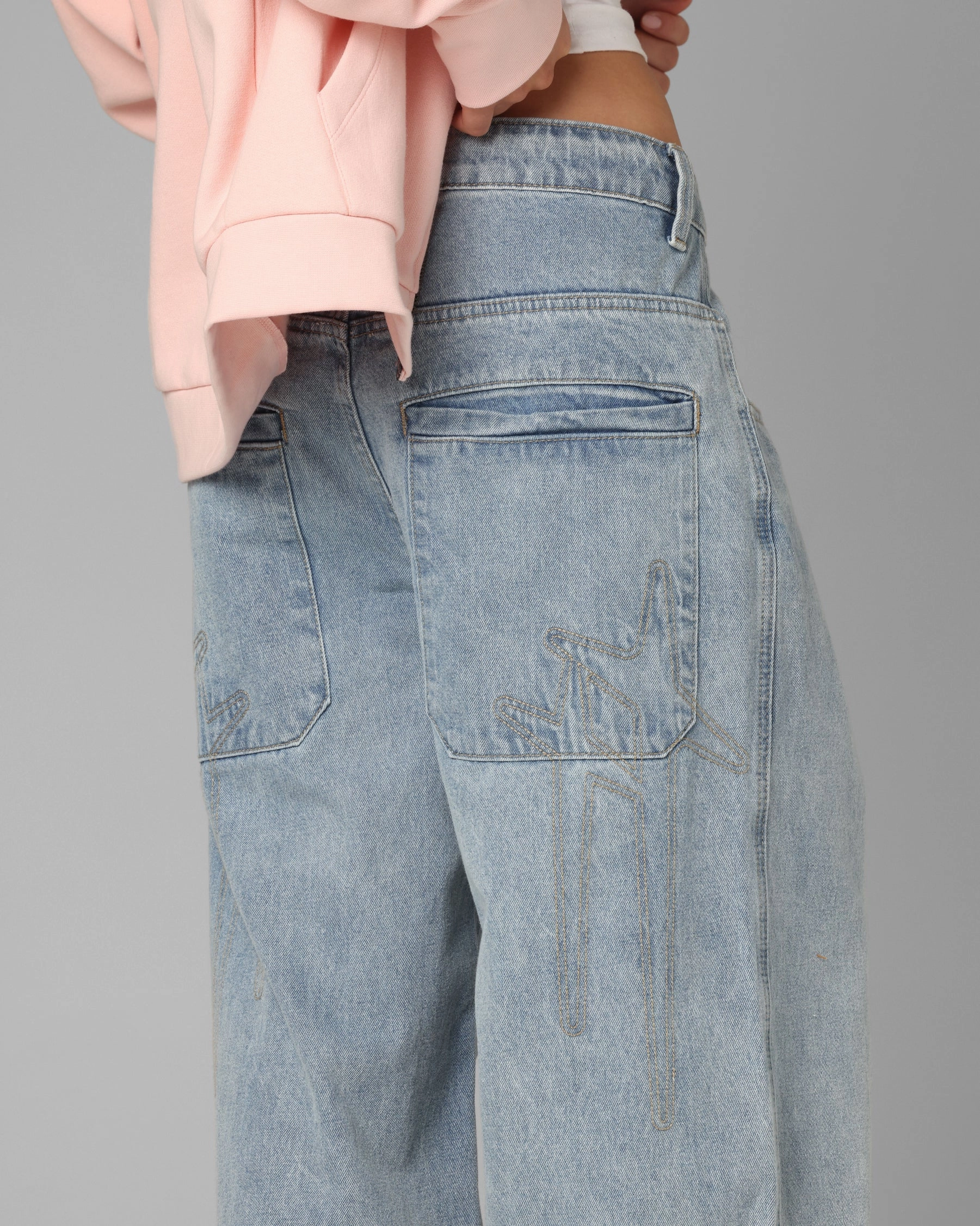 Everyday Outfit All Purpose Loiter Star Born Jeans Washed Blue