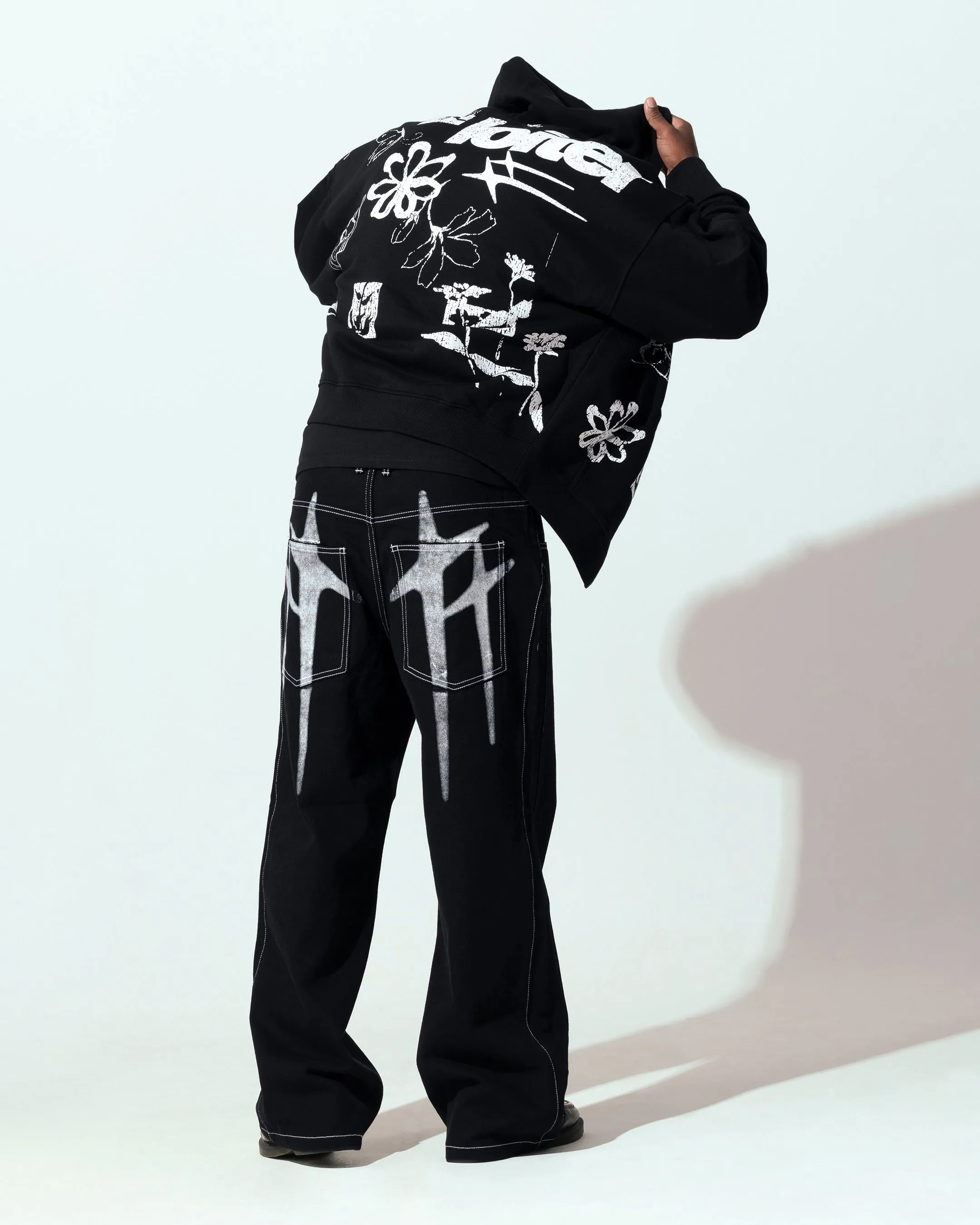 Loiter Flower Bed Zip Hoodie Black Kindness