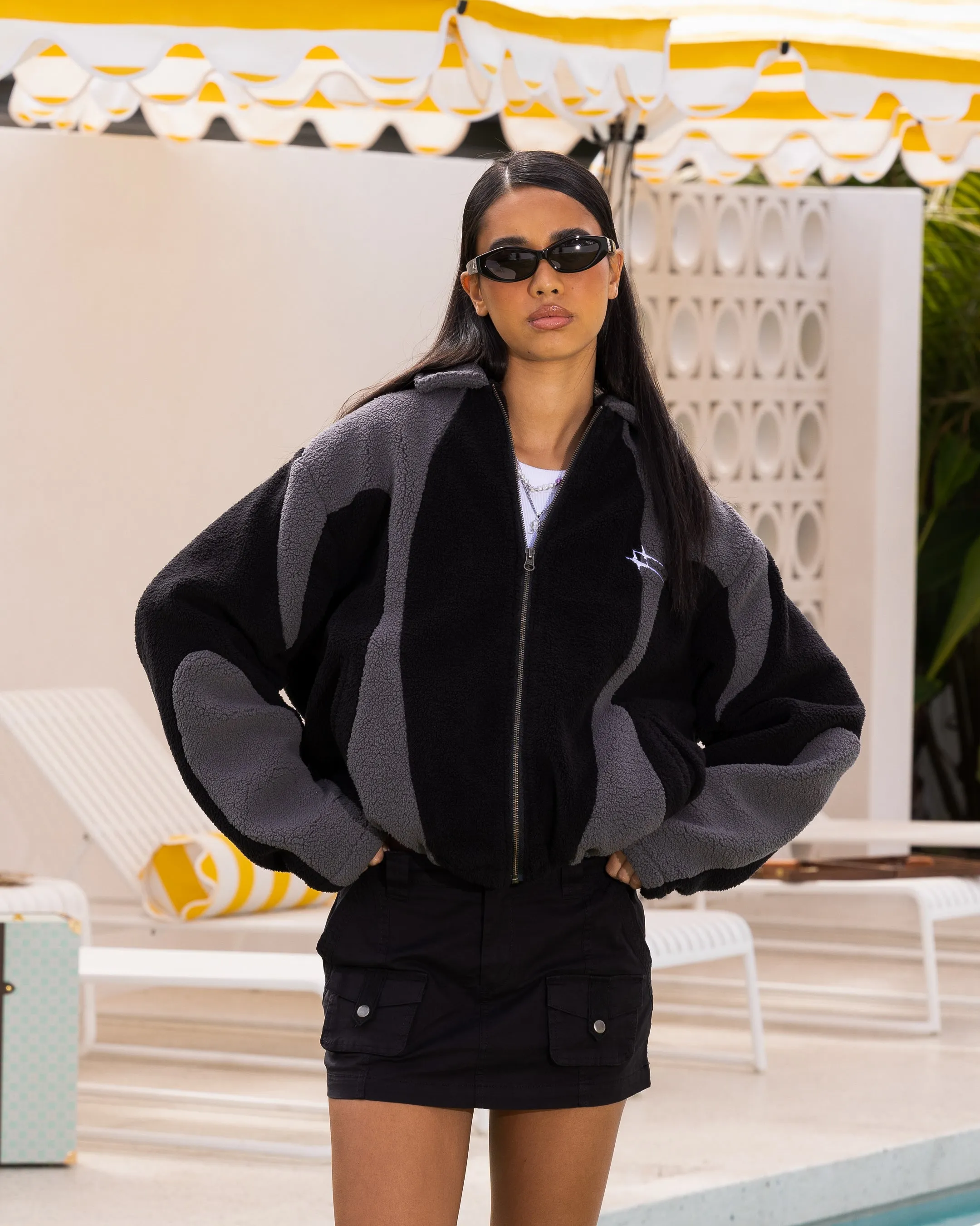 Layered Security Pockets Hexagonal Quilted Pattern Loiter Spire Fleece Jacket Black