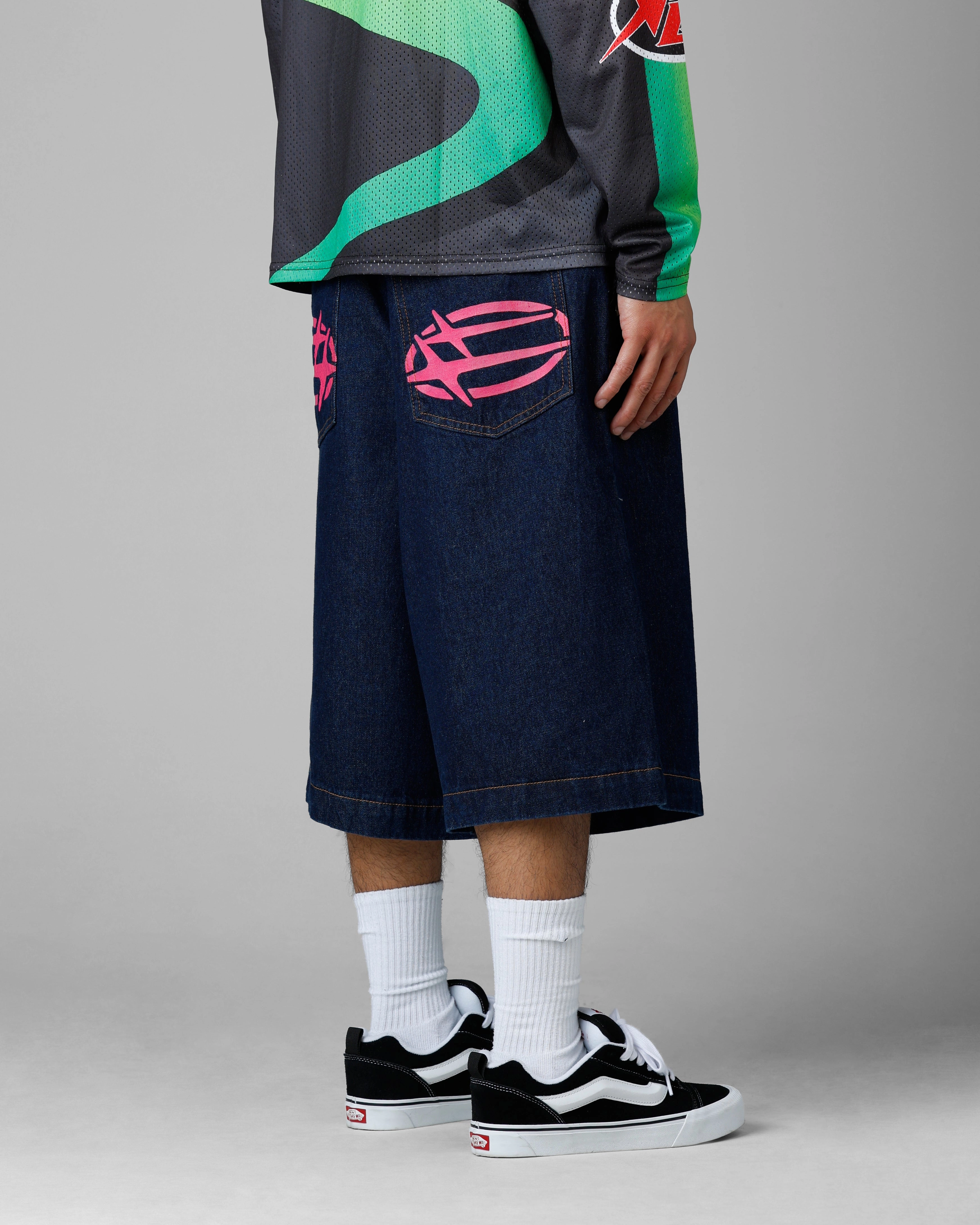 City Vibe Flexible Design Loiter 3 Quarter Shorts Dark Indigo