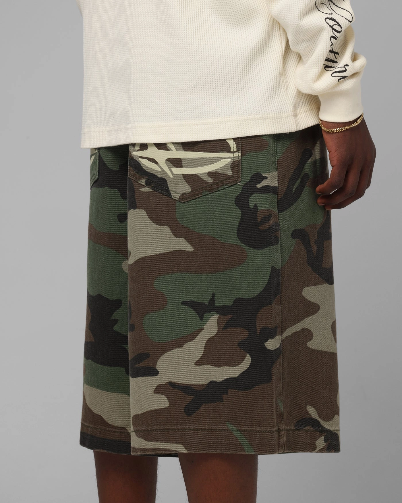 Loiter 3 Quarter Shorts Woodland Camo Freedom Motion