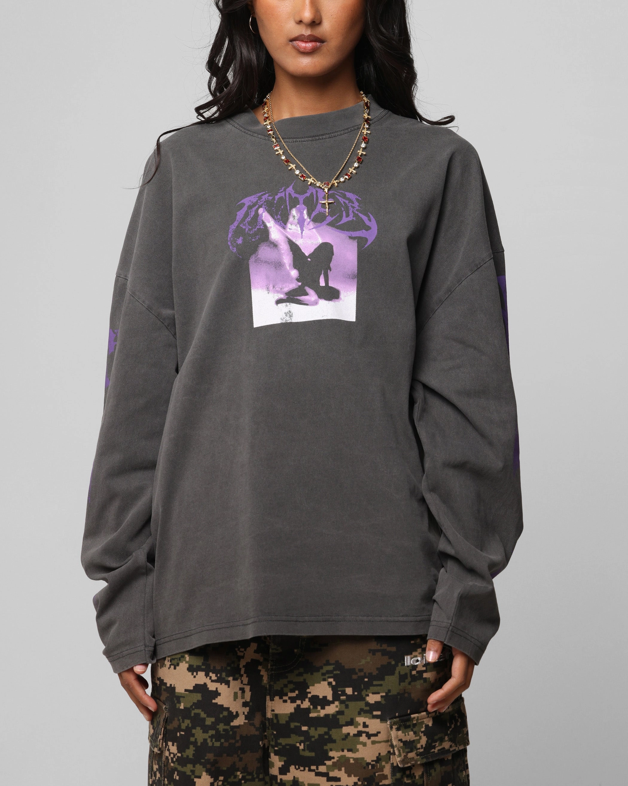 short sleeved Classic Vibes Loiter Angel Number Long Sleeve T-Shirt Charcoal