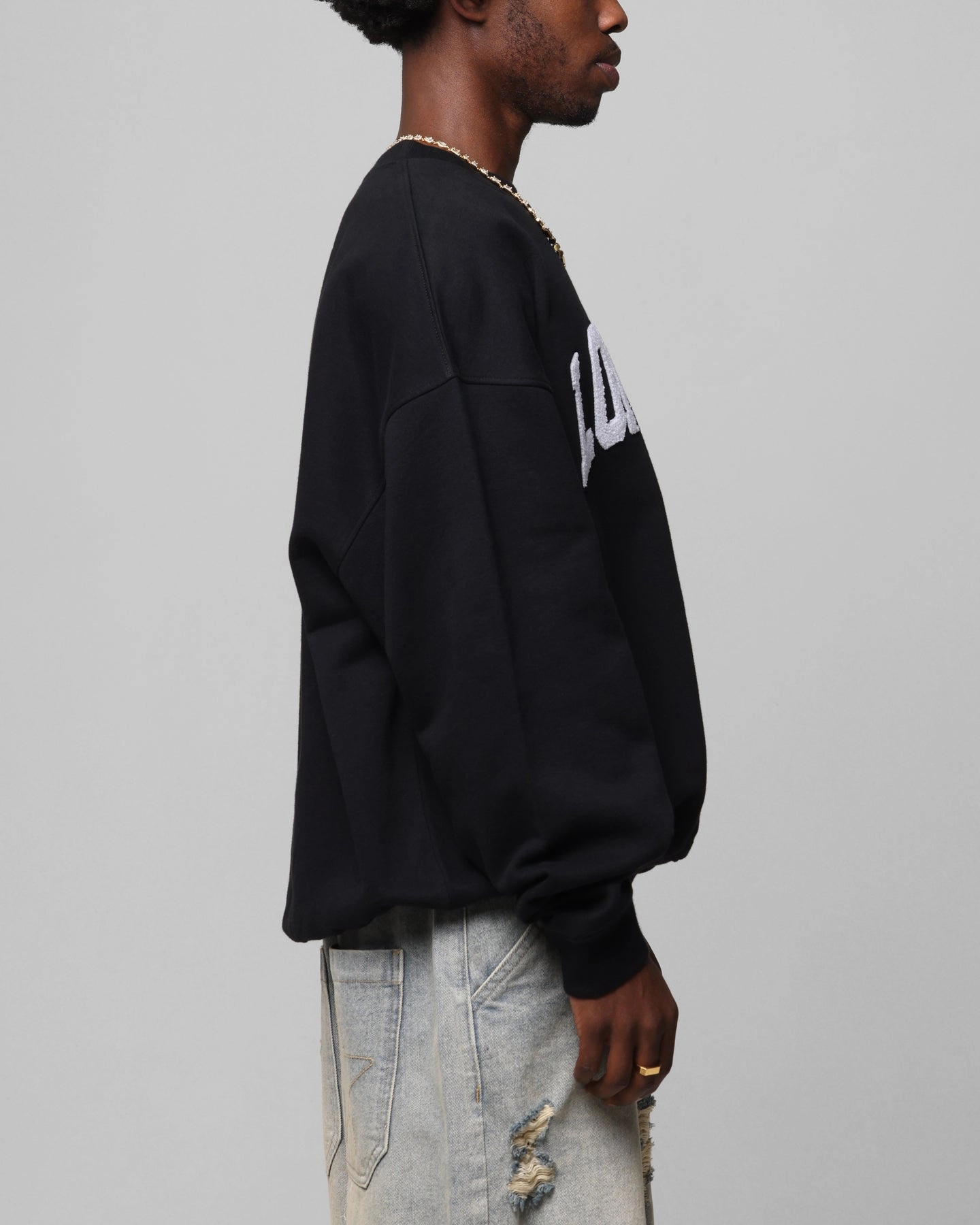 Comfortable knit piece Relaxed Fit Loiter Arch Premium Crewneck Black