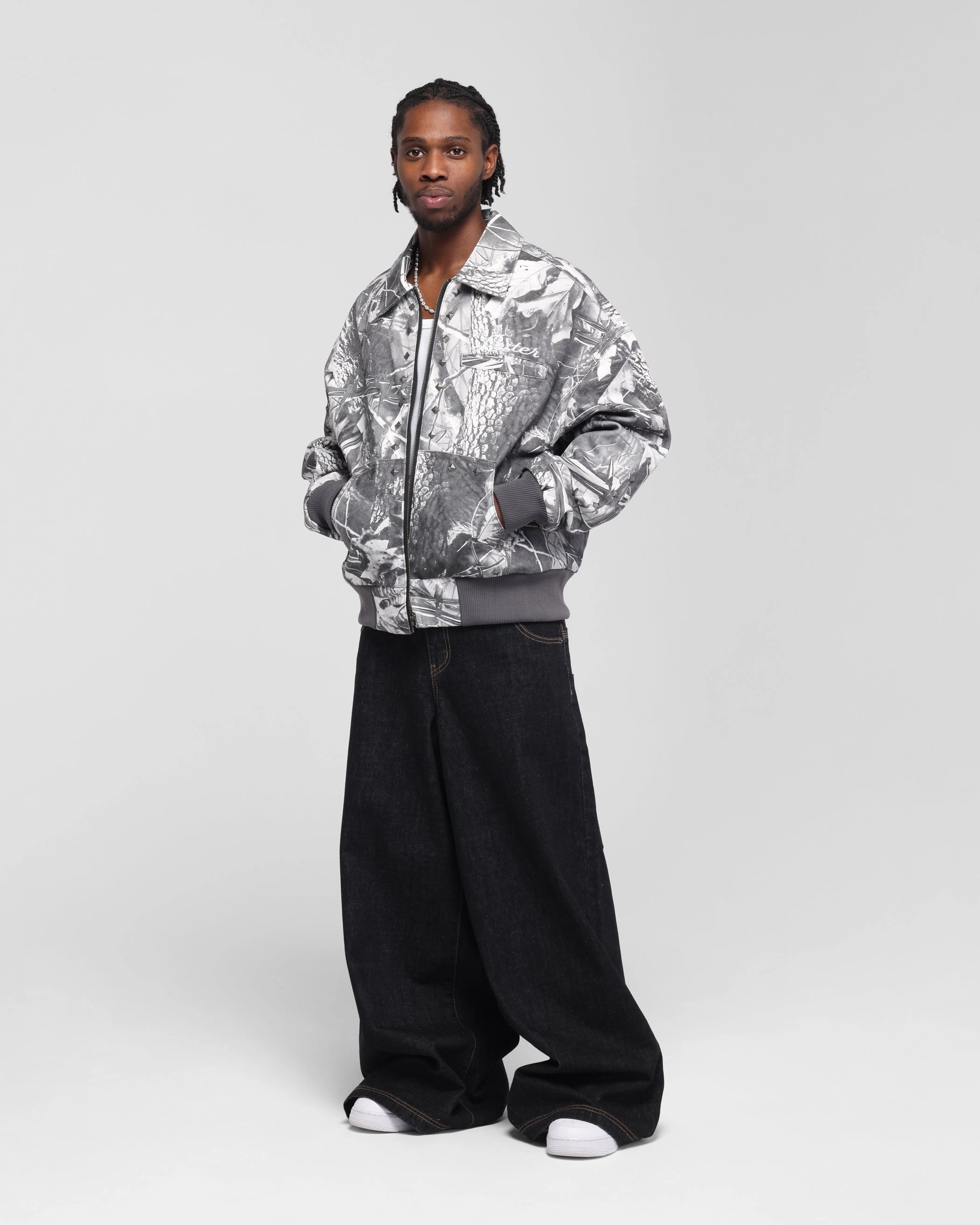 Versatile Outerwear suitable for extreme sports Loiter Chopper Work Jacket Real Tree Camo