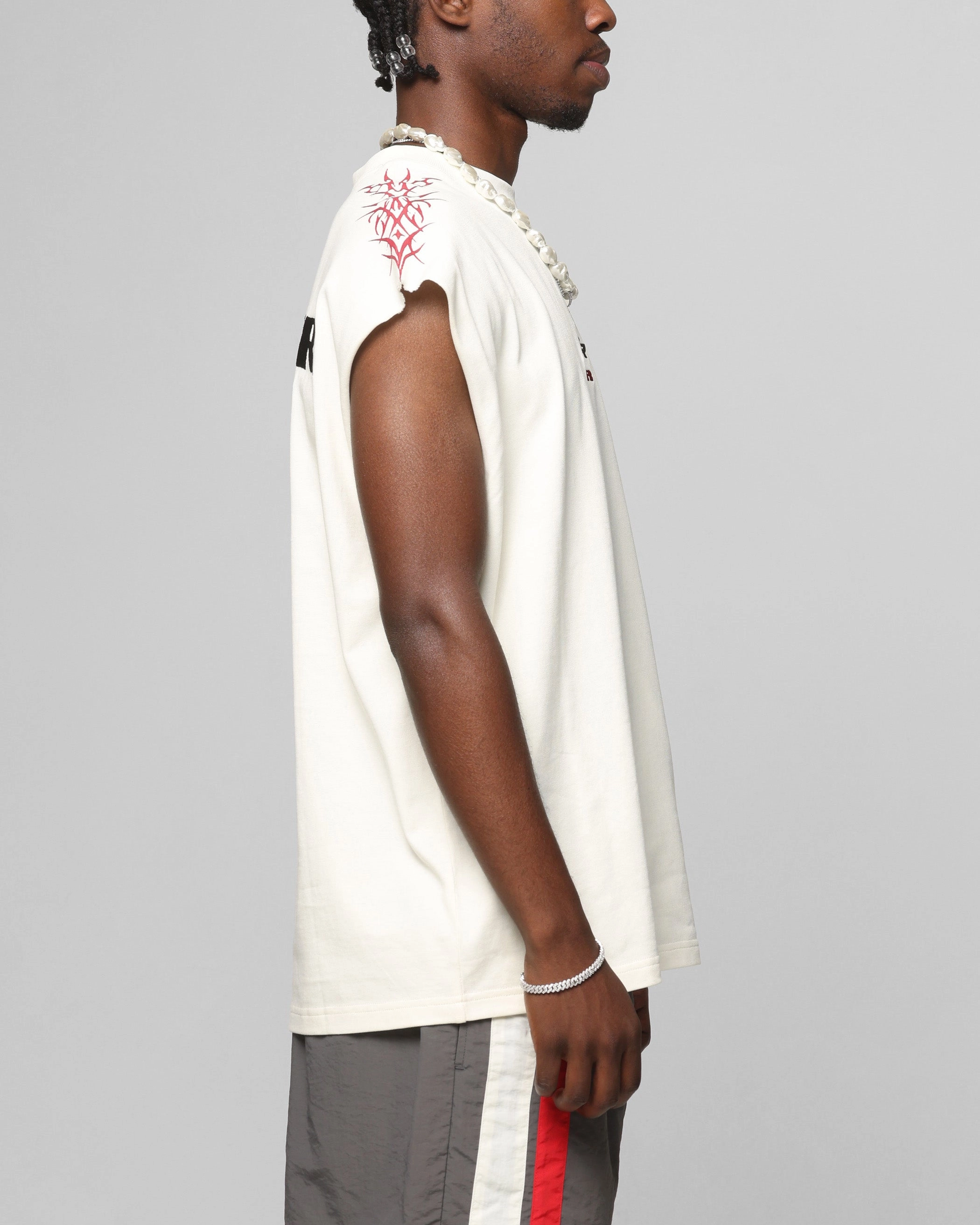 LayeredHemDetails Loiter Cyber Muscle T-Shirt Off White