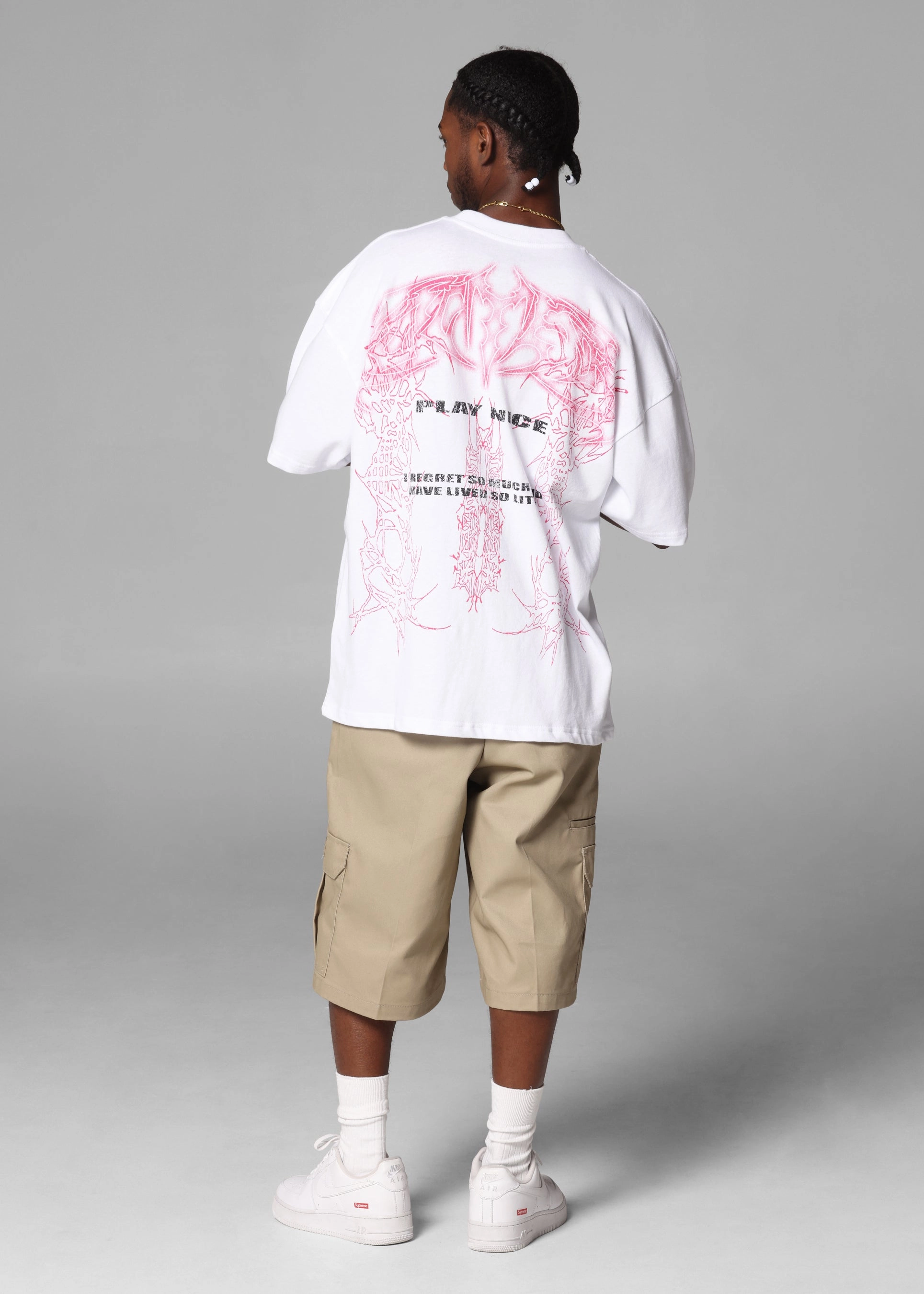 Loiter Dog Pound Vintage T-Shirt White Versatile and Stylish SlimFitDesign