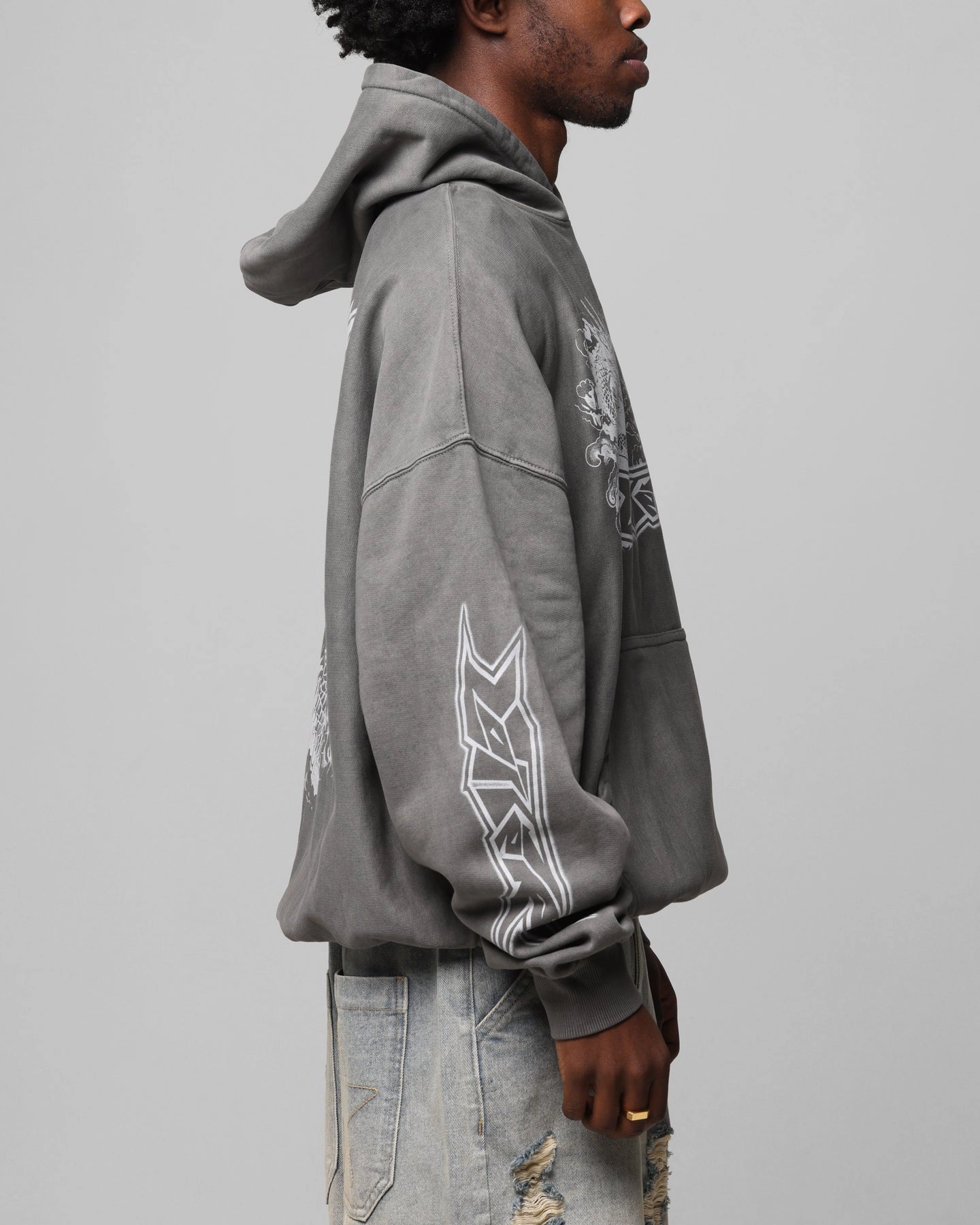 Oversized Silhouette Loiter Draco Born Hoodie Washed Charcoal