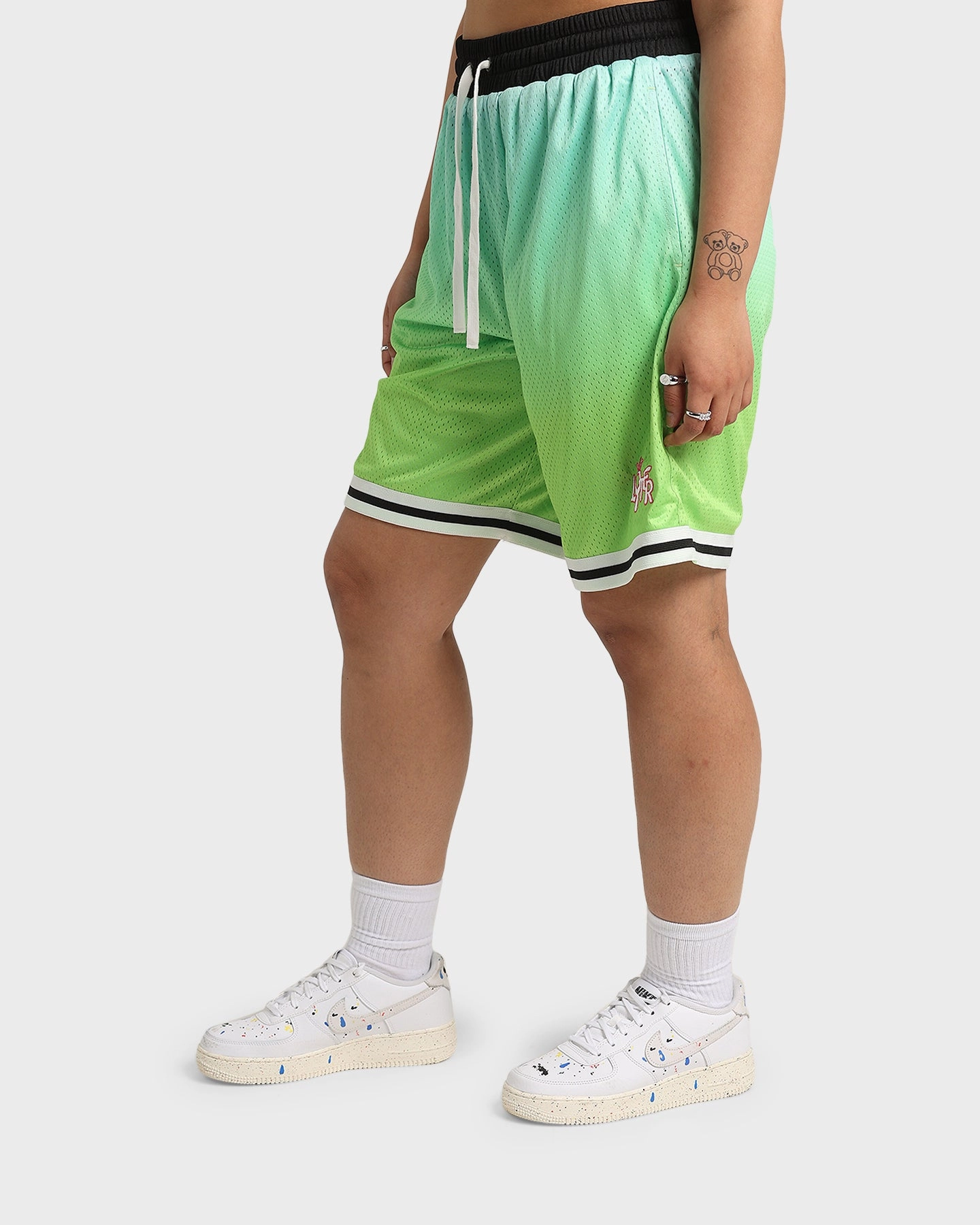 Soft Material Cotton Blend Loiter Gradient Basketball Shorts Green