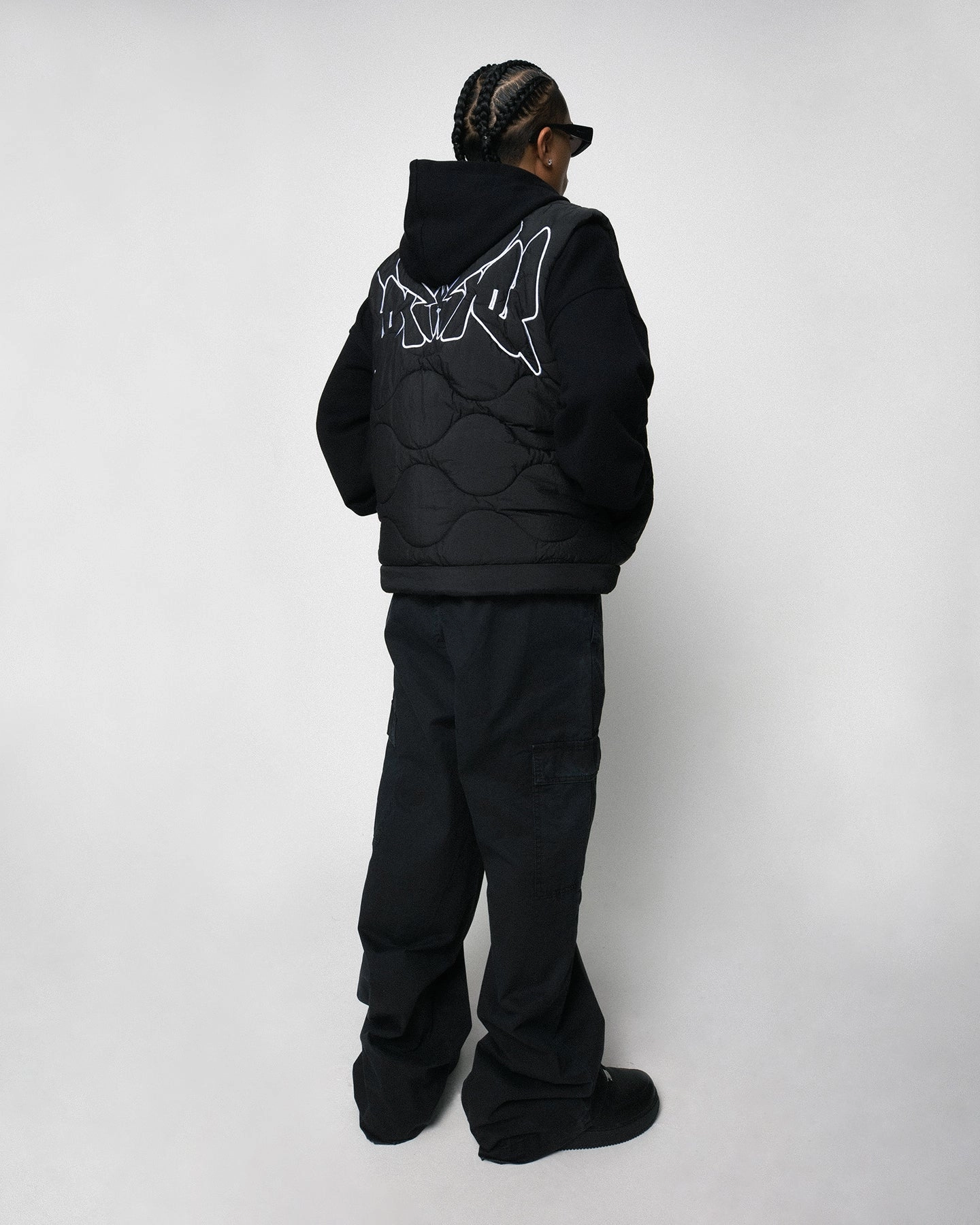 Adjustable Fit Loiter Hunter Vest Black