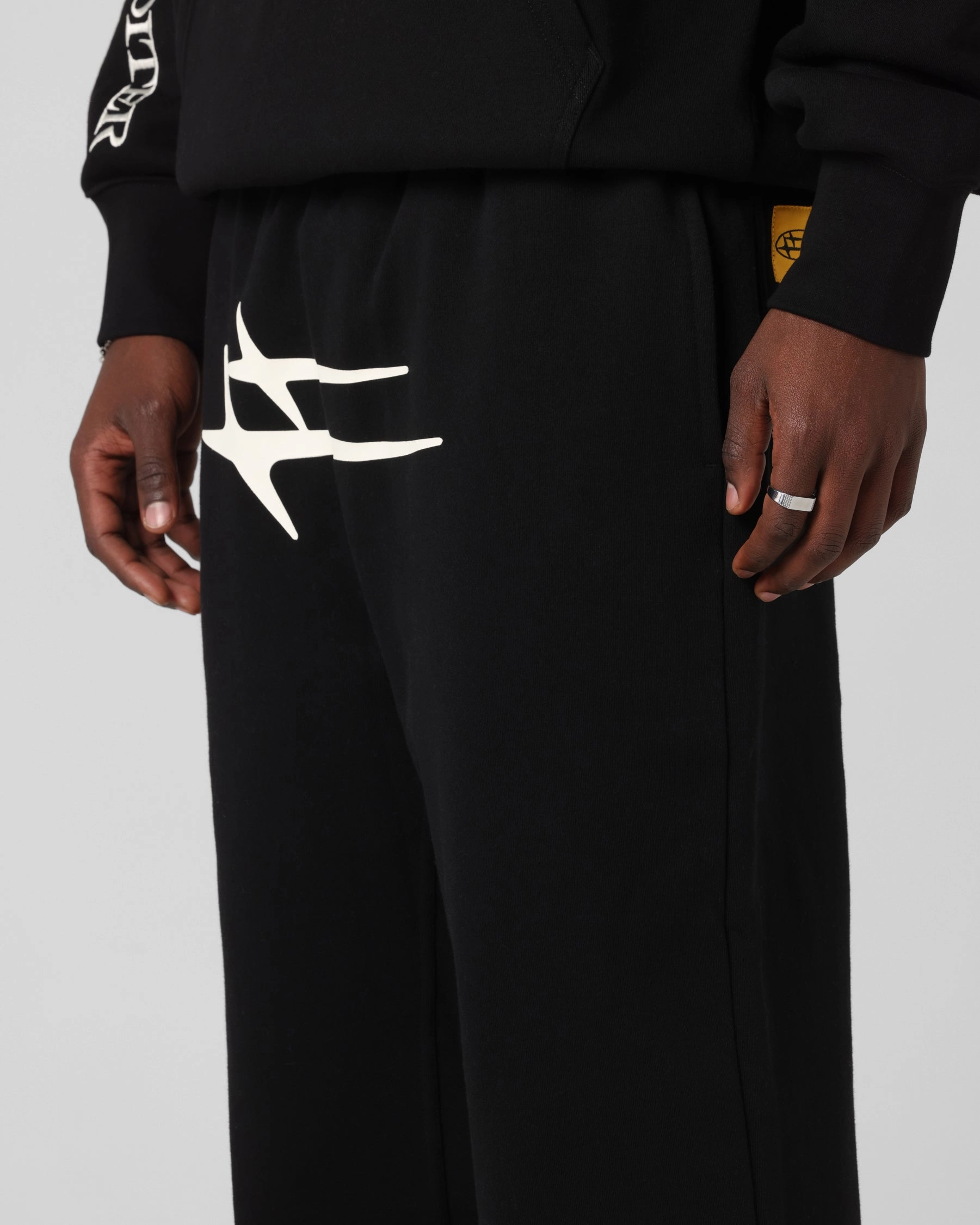 Quick Dry Technology Loiter Hybrid Sweatpants Black
