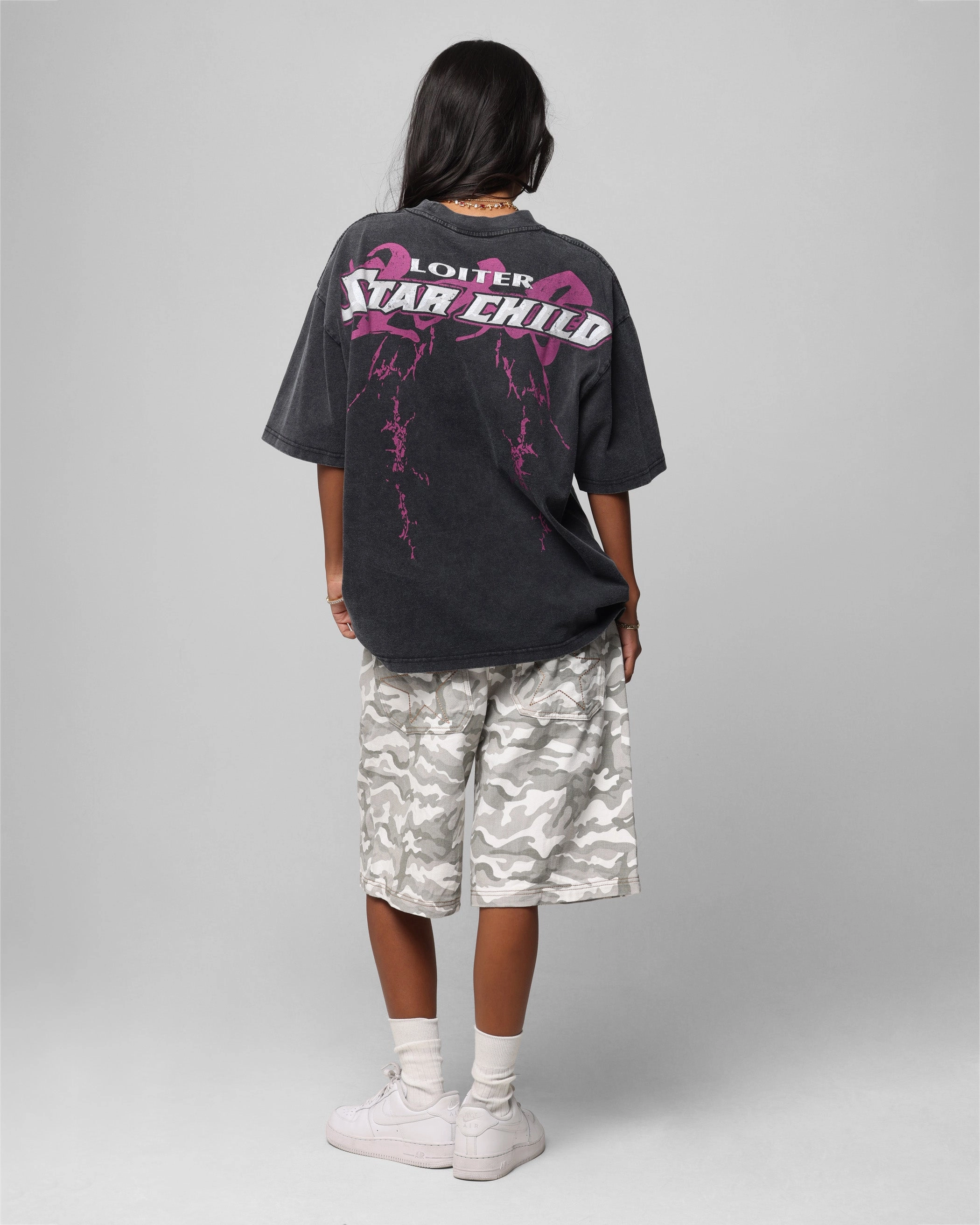 ComfortOptimizedConstruction Loiter Midnight Widow Vintage T-Shirt Washed Black